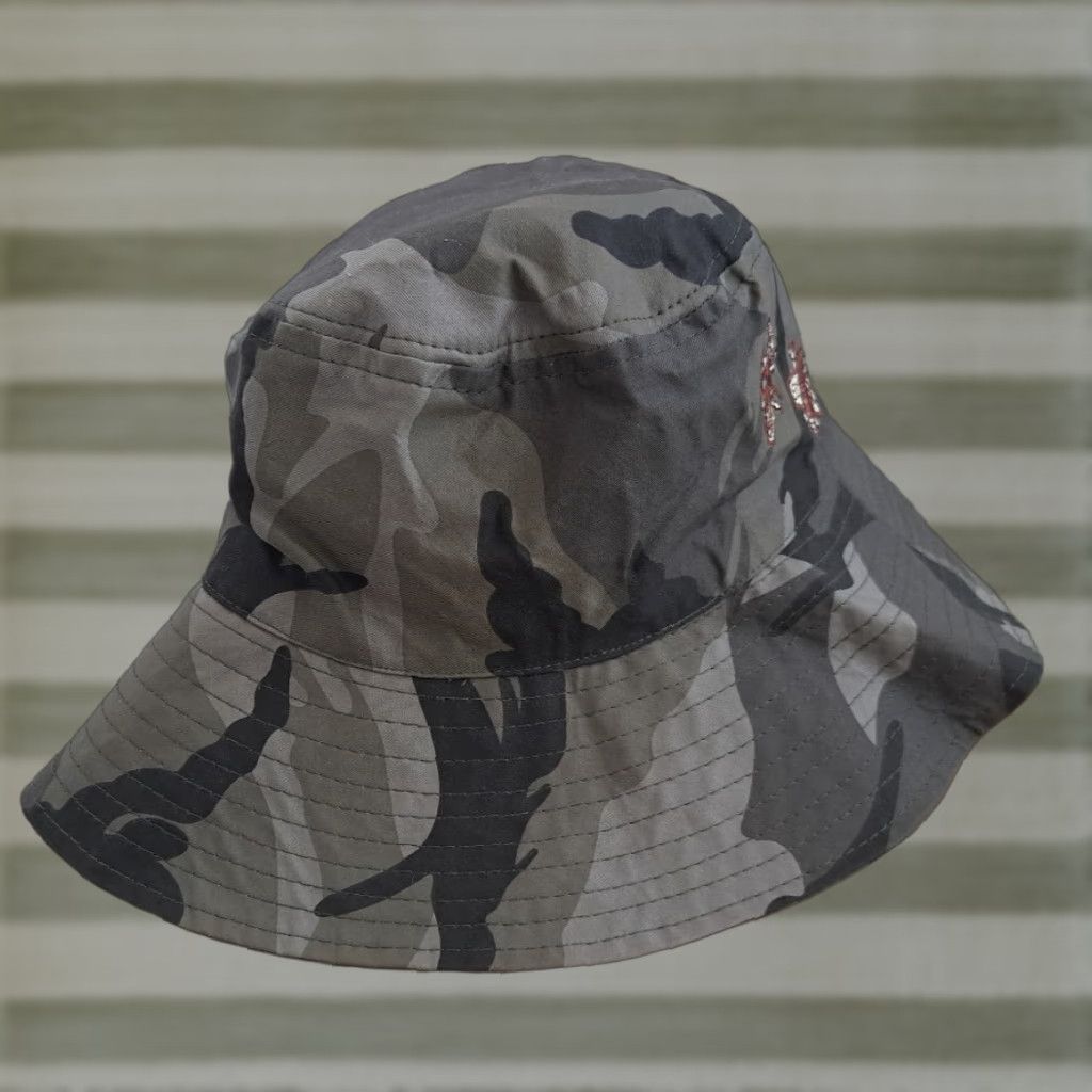 Vintage VTG Camouflage Embroidered Bees Safari Gardening Hat Large Tie Adjustable Size ONE SIZE - 1 Thumbnail