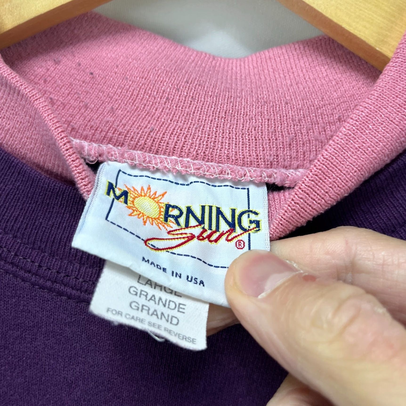Vintage VINTAGE Flowers Grandma Morning Sun Sweatshirt Long Sleeve Pullover Made in USA Large Purple 90s Mens Sweatshirt Size US L / EU 52-54 / 3 - 6 Thumbnail