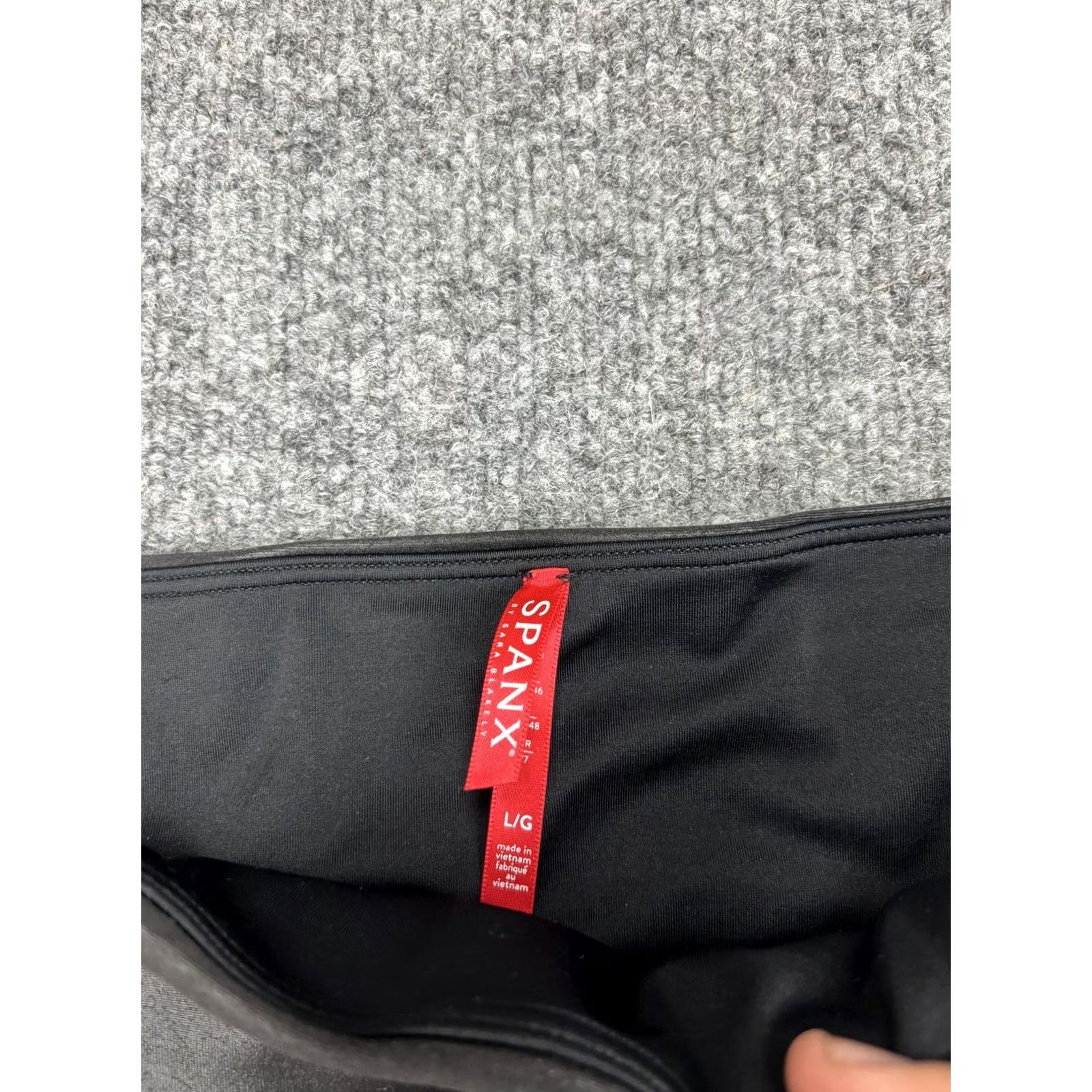 Spanx Spanx Leggings Womens Large Black Faux Leather High Rise Shaping Ankle Pants L/G Casual Party/Cocktail Womens High Rise Ankle Leggings Black Size 36" / US 14 / IT 50 - 2 Thumbnail