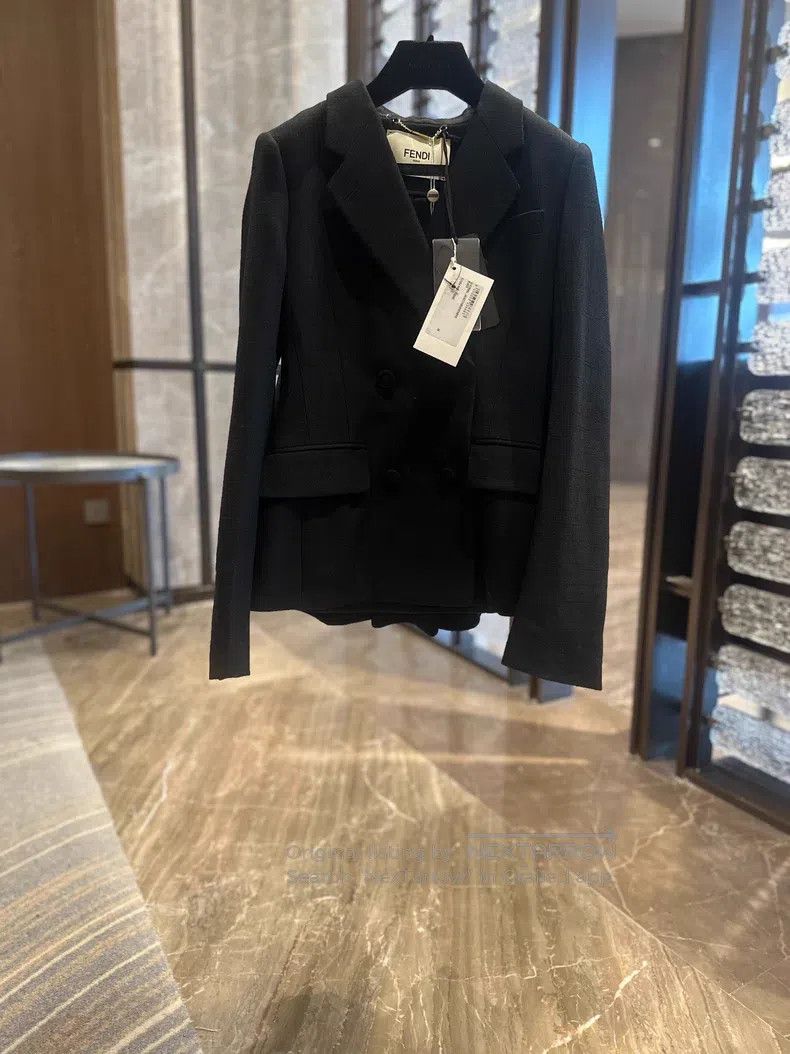 Fendi Fendi Lapel Long Sleeve Wool Blazer Jacket Size XXS / US 00 / IT 34 - 2 Thumbnail