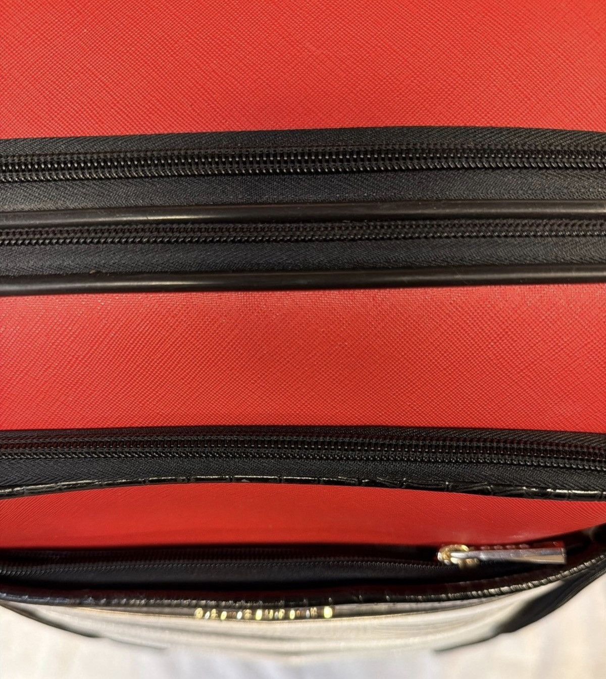 Bebe Bebe Red Rolling Carry-On Suitcase Spinner Luggage Size ONE SIZE - 7 Thumbnail