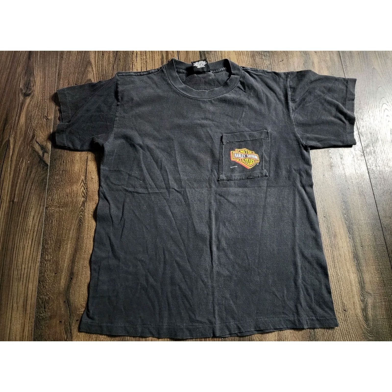 Harley Davidson VINTAGE Harley-Davidson T-Shirt Mens M 1980s Black 100% Cotton Crew Neck Short Sleeve Logo Graphic Print 90s Biker Motorcycle Distressed) Size US M / EU 48-50 / 2 - 5 Thumbnail