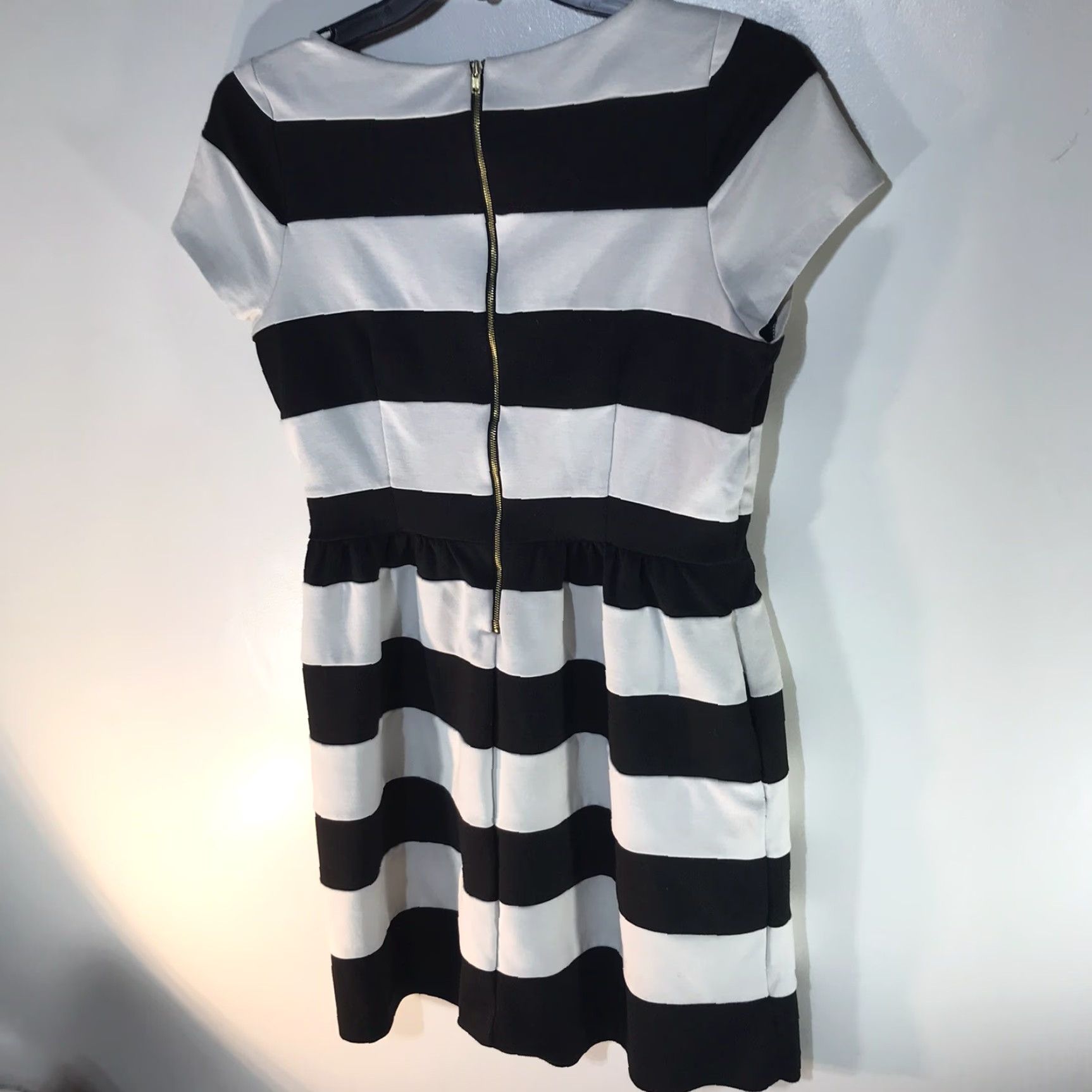 Vintage Elle Dress Womens 12 Size Striped Black & White Knee At Blk/Wht Striped Dress 12 Size XL / US 12-14 / IT 48-50 - 4 Thumbnail