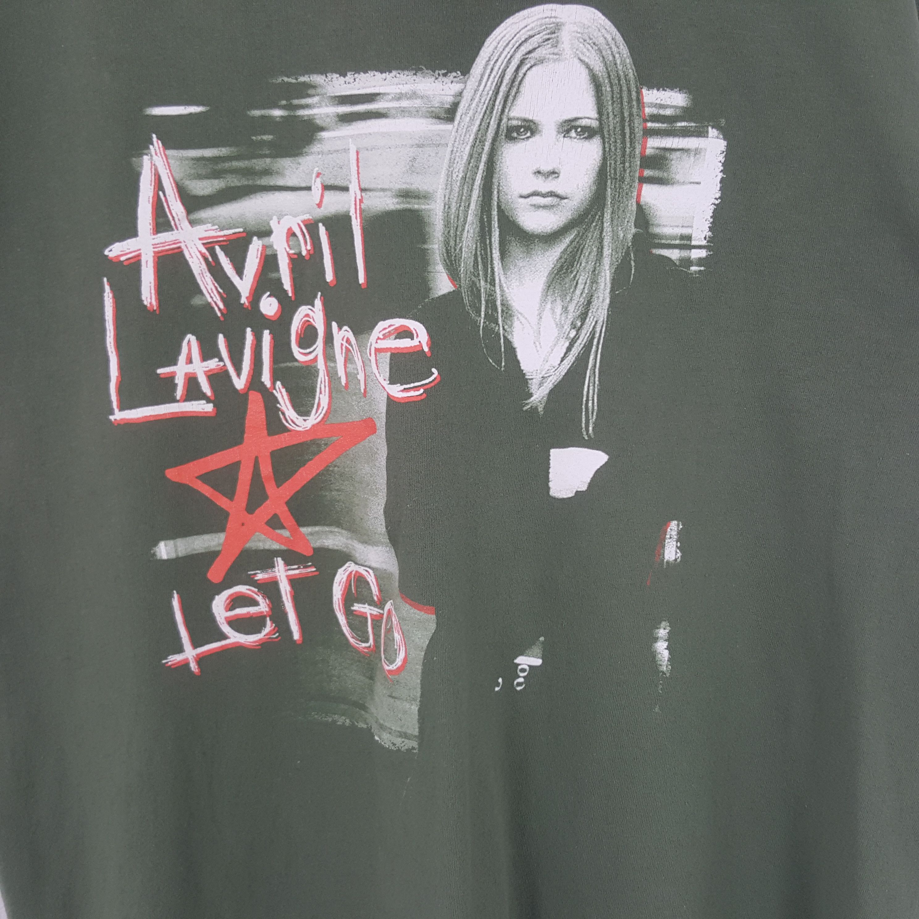Band Tees Vintage Avril Lavigne Canadian Punk Singer Tshirt C285N79 Size US XL / EU 56 / 4 - 2 Thumbnail