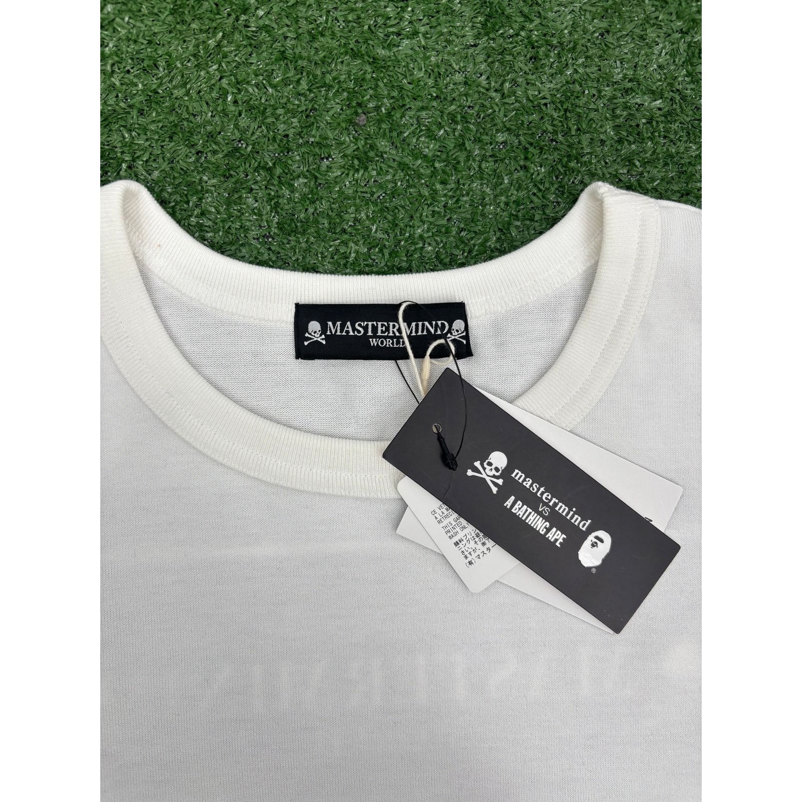 Mastermind Japan Mastermind World Boxed Patch Logo White T-Shirt Size Medium Size US M / EU 48-50 / 2 - 6 Thumbnail