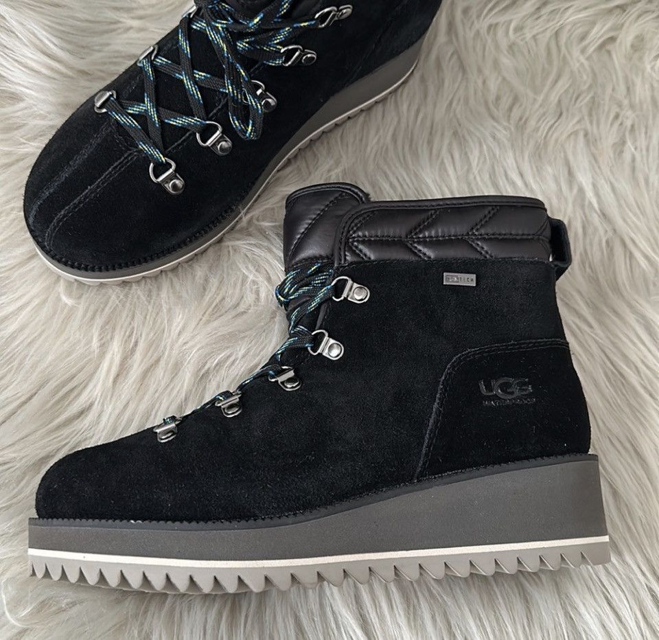 Ugg UGG Birch Waterproof Black Suede Wool lined Wedge boots Size US 8 / IT 38 - 4 Thumbnail