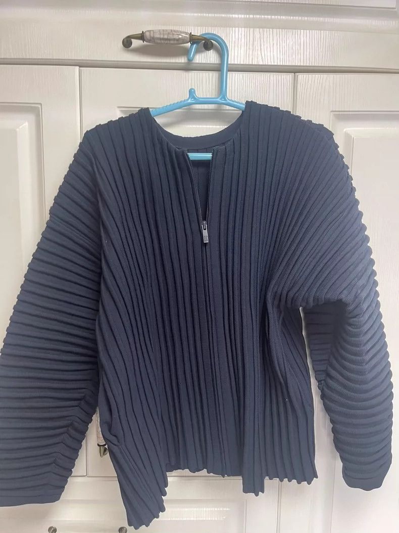 Issey Miyake Issey Miyake Blue and black pleated coat Size L / US 10 / IT 46 - 1 Thumbnail