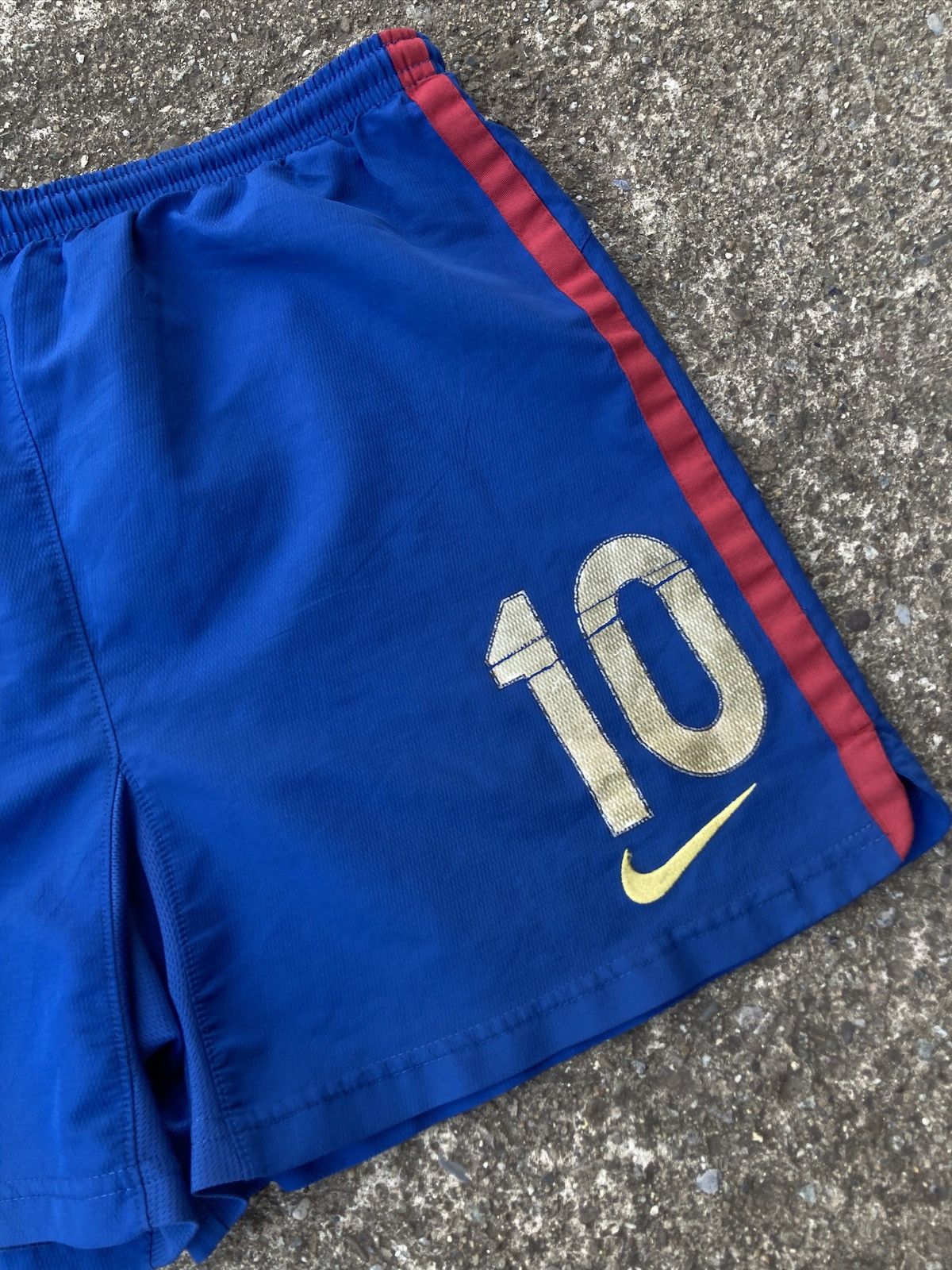 Nike × Vintage 2008/2009 FC Barcelona Nike hoke shorts Size US 34 / EU 50 - 2 Thumbnail