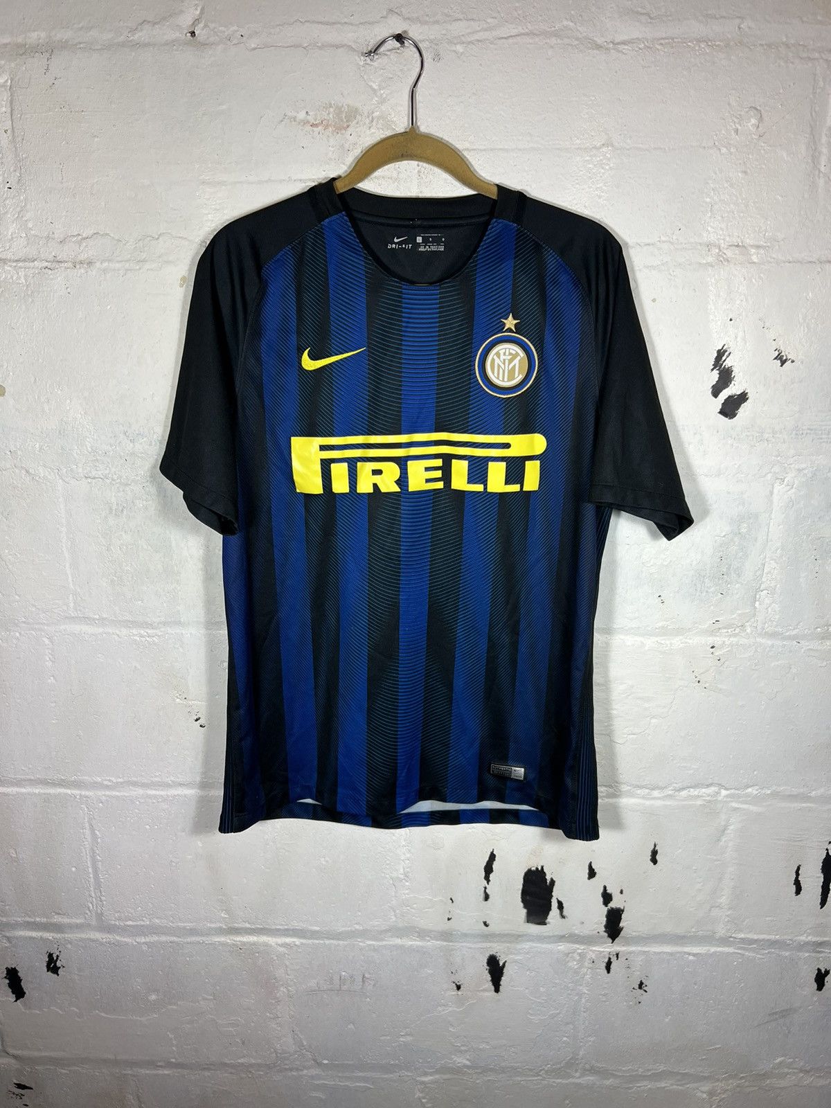 Nike Nike Inter Milan Home Authentic 2016/2017 Jersey Soccer Size US L / EU 52-54 / 3 - 1 Thumbnail