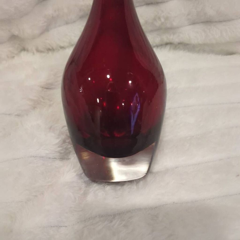 The Unbranded Brand Ruby Red Tall Blown Bud Vase Tulip Shaped Top Size ONE SIZE - 4 Thumbnail