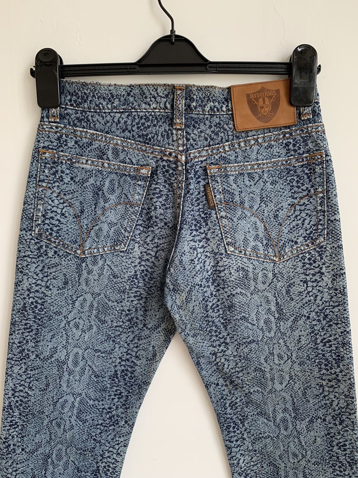 Hysteric Glamour 2000s Hysteric Glamour Snake Pattern Skinny Jeans Size US 26 / EU 42 - 14 Thumbnail