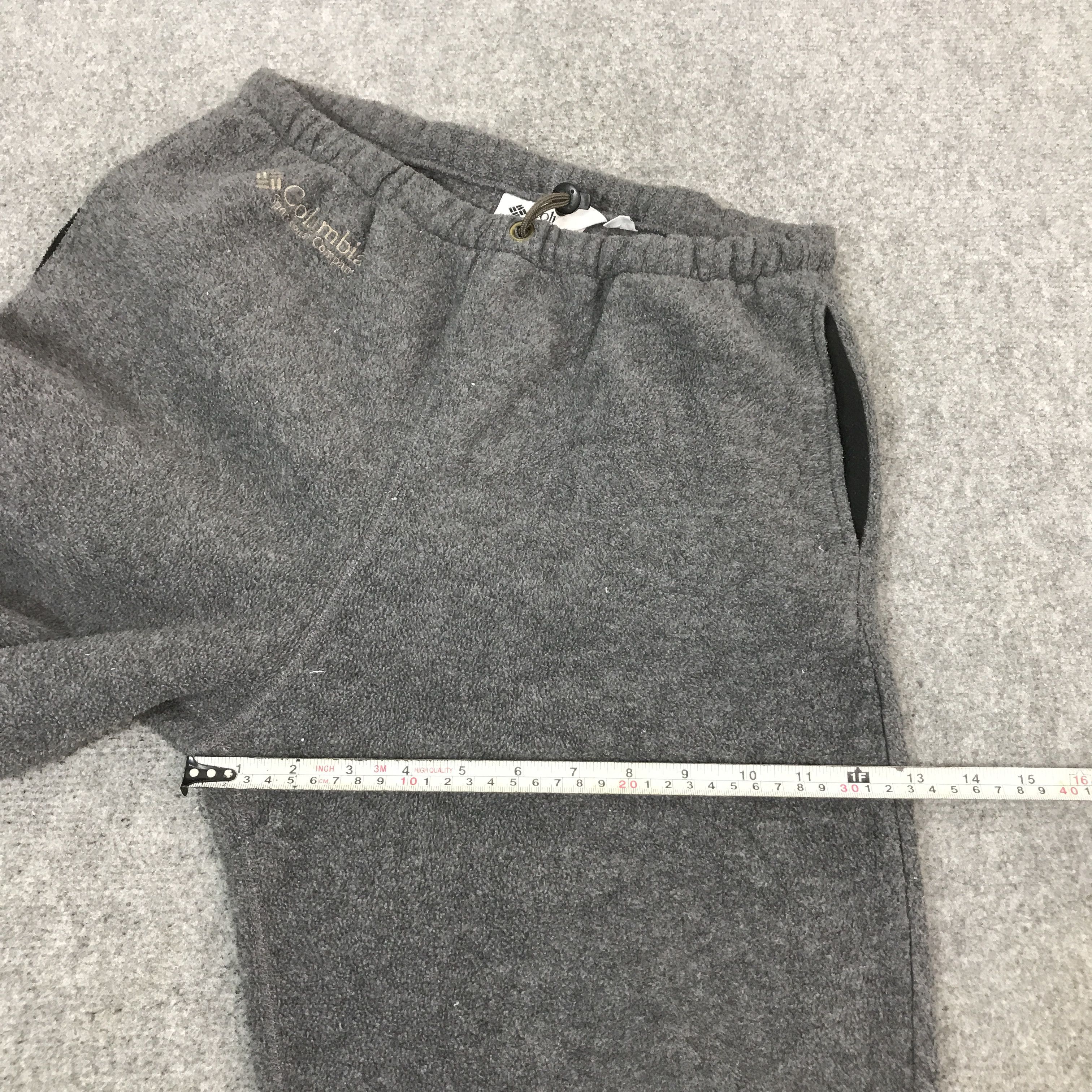 Columbia Vintage Columbia Fleece Sweatpants Size US 29 - 10 Thumbnail
