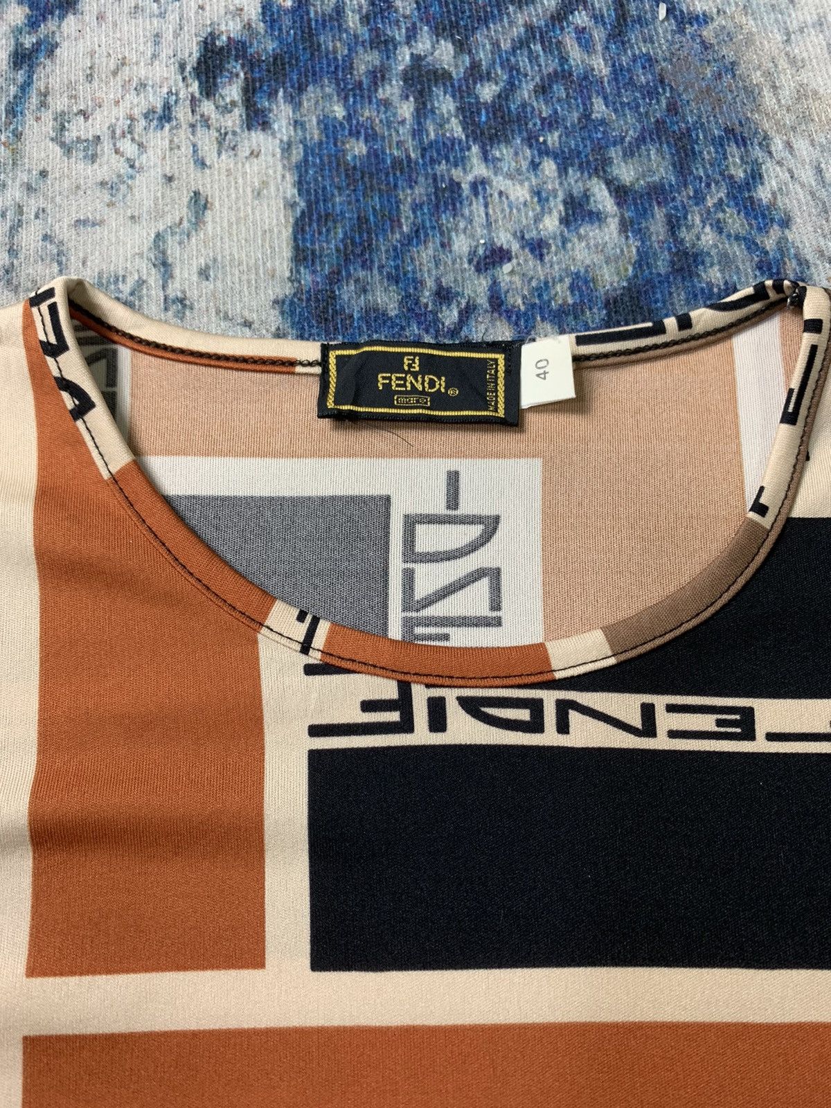 Fendi Vintage 90s Fendi puzzle spellout stretch t shirt Size S / US 4 / IT 40 - 5 Thumbnail