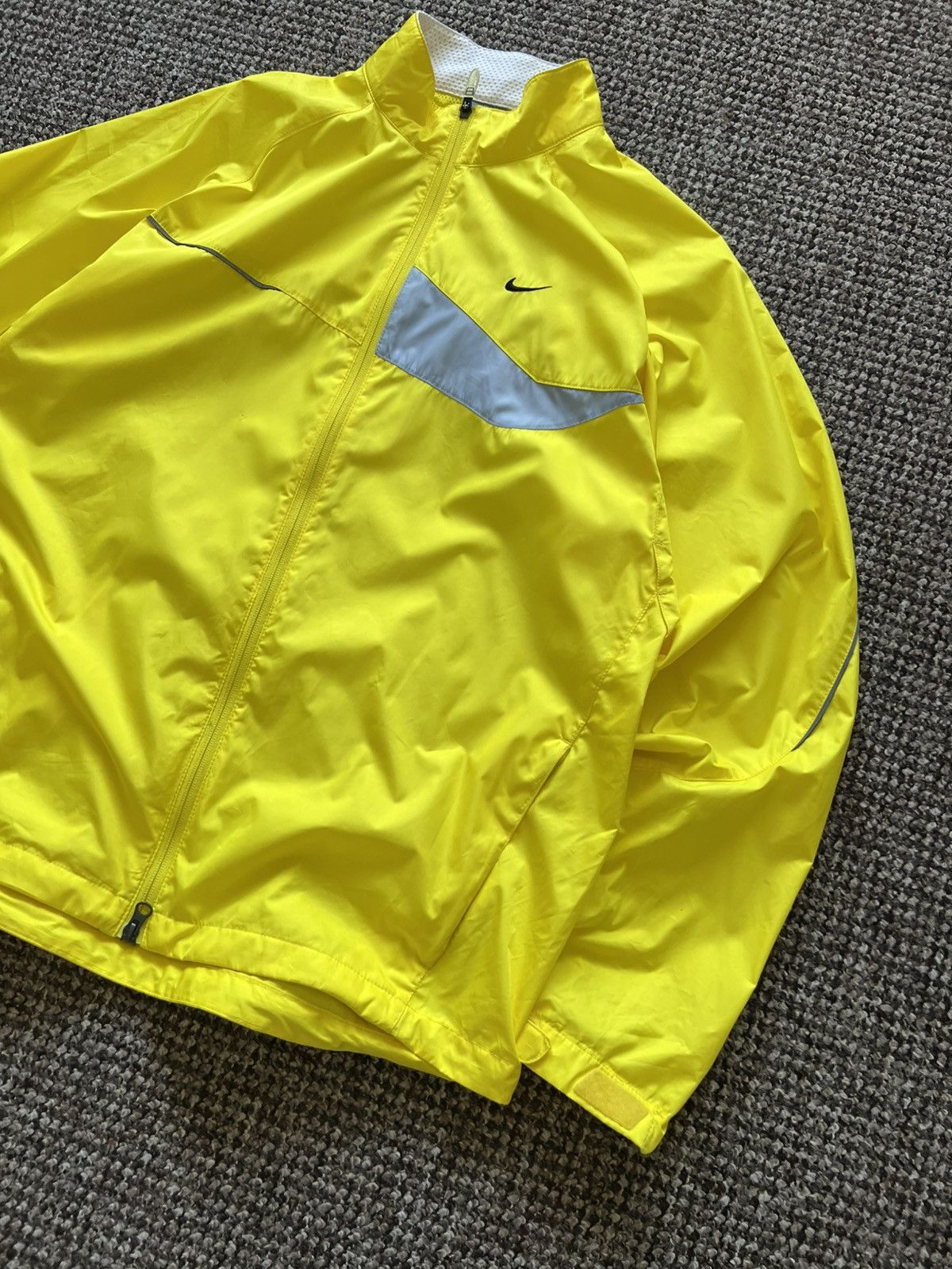 Nike Nike Windrunner Sportswear Jacket Yellow Rare Size XL Size US XL / EU 56 / 4 - 5 Thumbnail