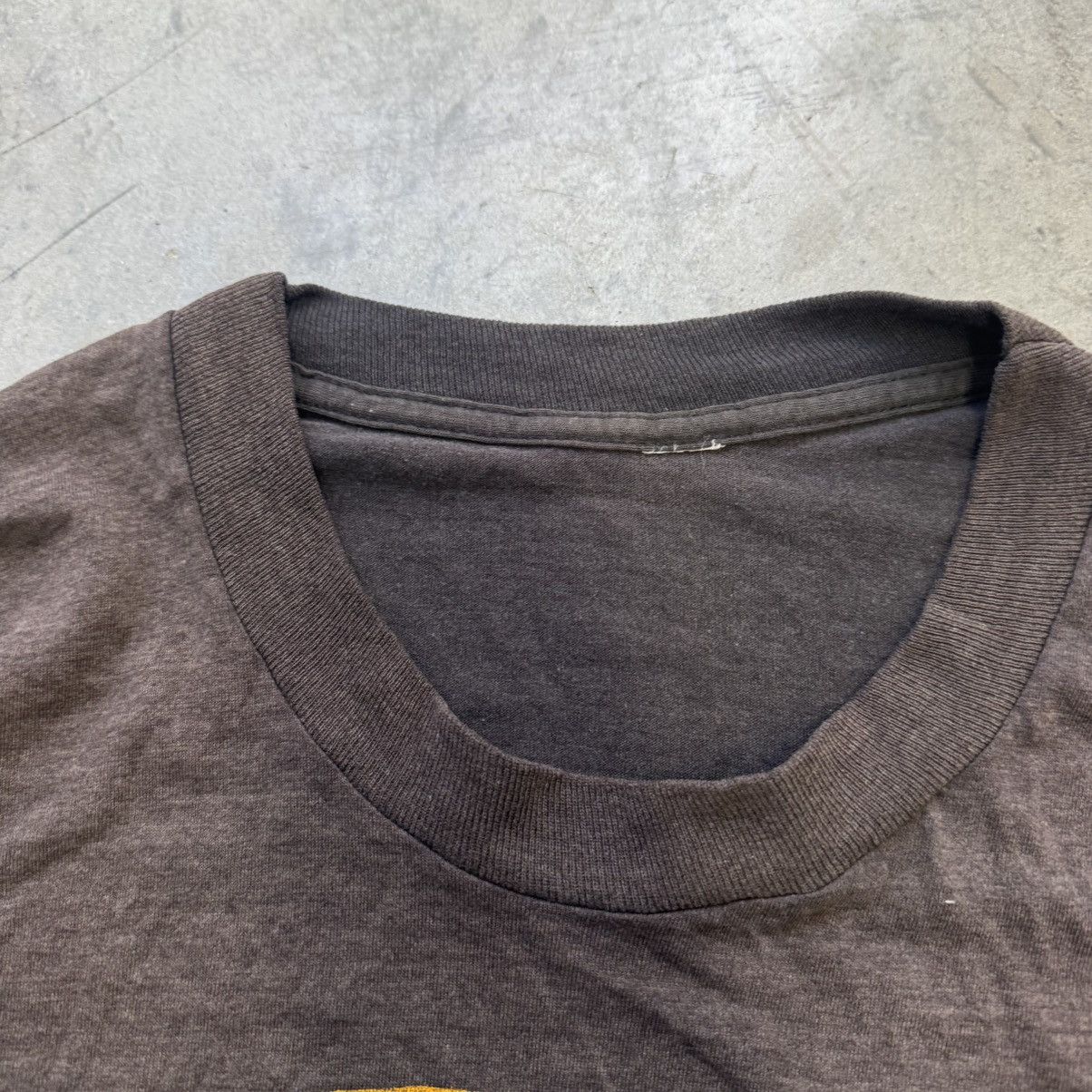 Vintage Vintage Faded and Thrashed 3D Emblem Style USA Marines tee Size US L / EU 52-54 / 3 - 5 Thumbnail