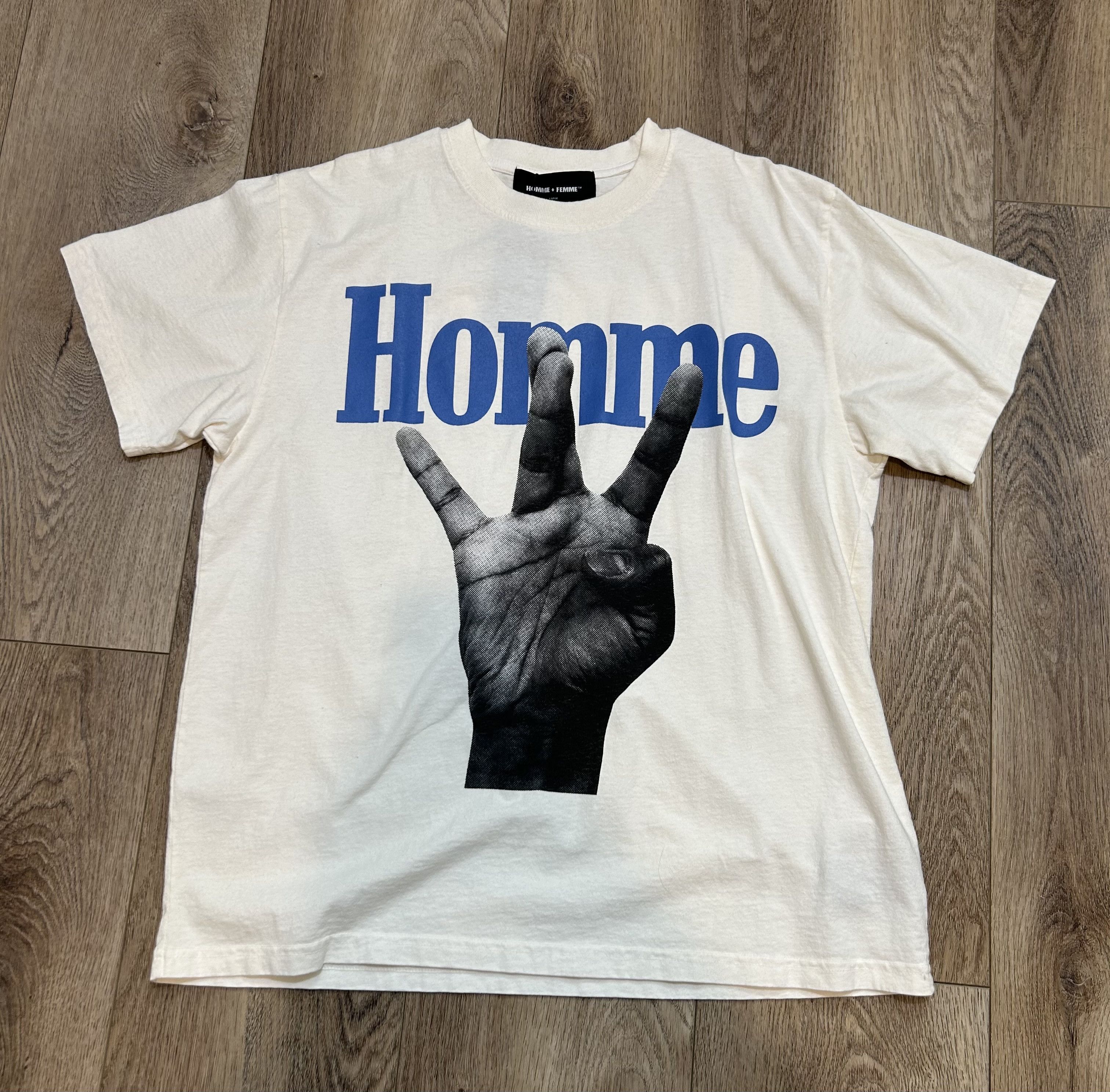 Homme + Femme La Homme + Femme La Twisted Finger Tee Size US L / EU 52-54 / 3 - 1 Thumbnail