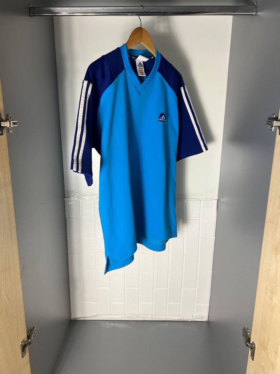 Adidas VINTAGE ADIDAS ORIGINAL EQUIPMENT RETRO T-SHIRT Y2K 90s Size US L / EU 52-54 / 3 - 5 Thumbnail