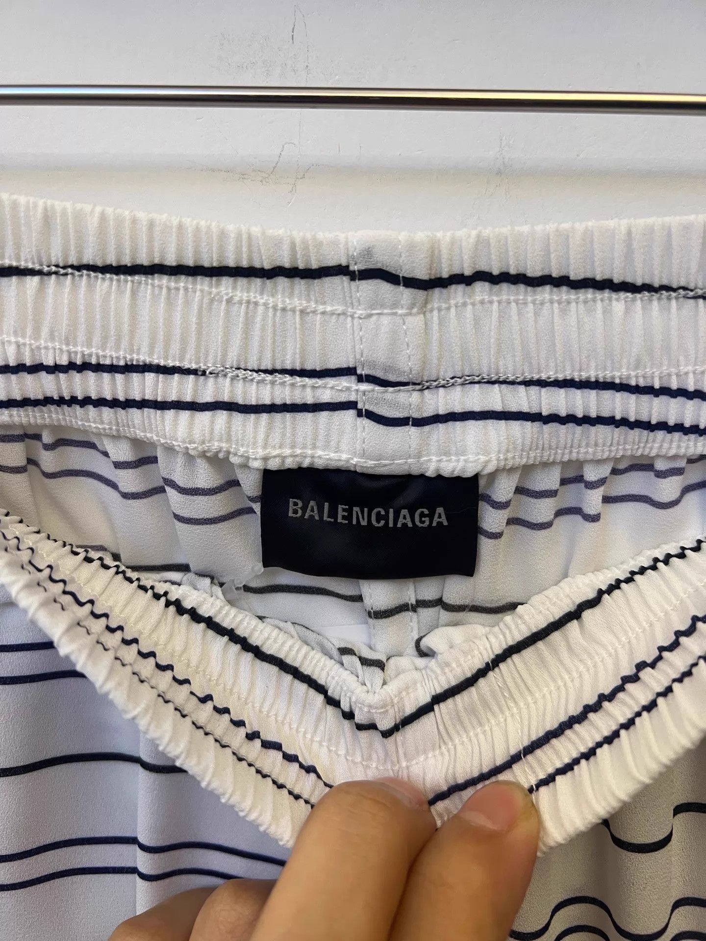Balenciaga Balenciaga 25Fall Nylon Striped Embroidered Logo Shorts 34 Size 25" / US 0 / IT 36 - 2 Thumbnail