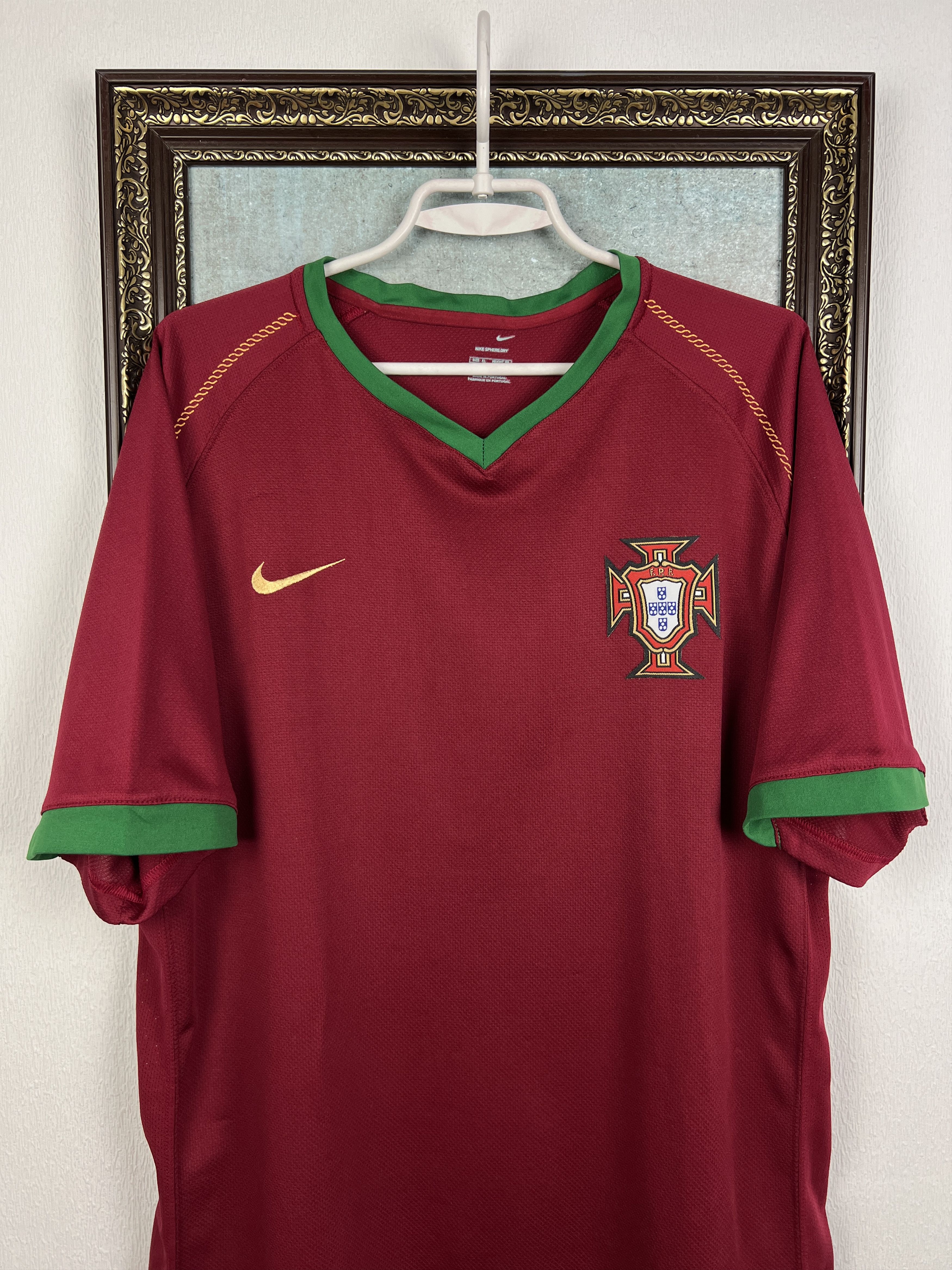 Nike Portugal Home football shirt Soccer Jersey Trikot National Size US XL / EU 56 / 4 - 2 Thumbnail