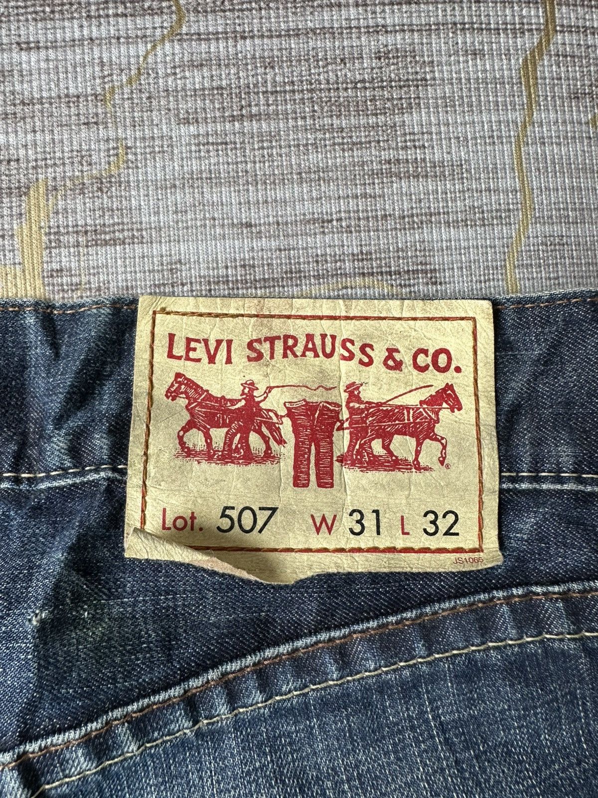 Levi's Vintage Clothing FLARE Levi’s 507 Distressed Denim Size US 31 - 18 Thumbnail