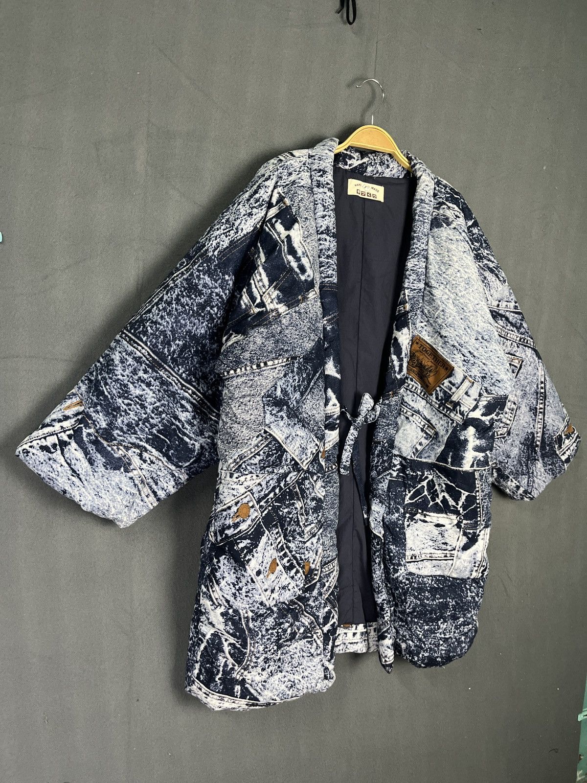 Japanese Brand All Over Print Ice Snowboarding Denim Style Puffer Kimono Size US M / EU 48-50 / 2 - 5 Thumbnail