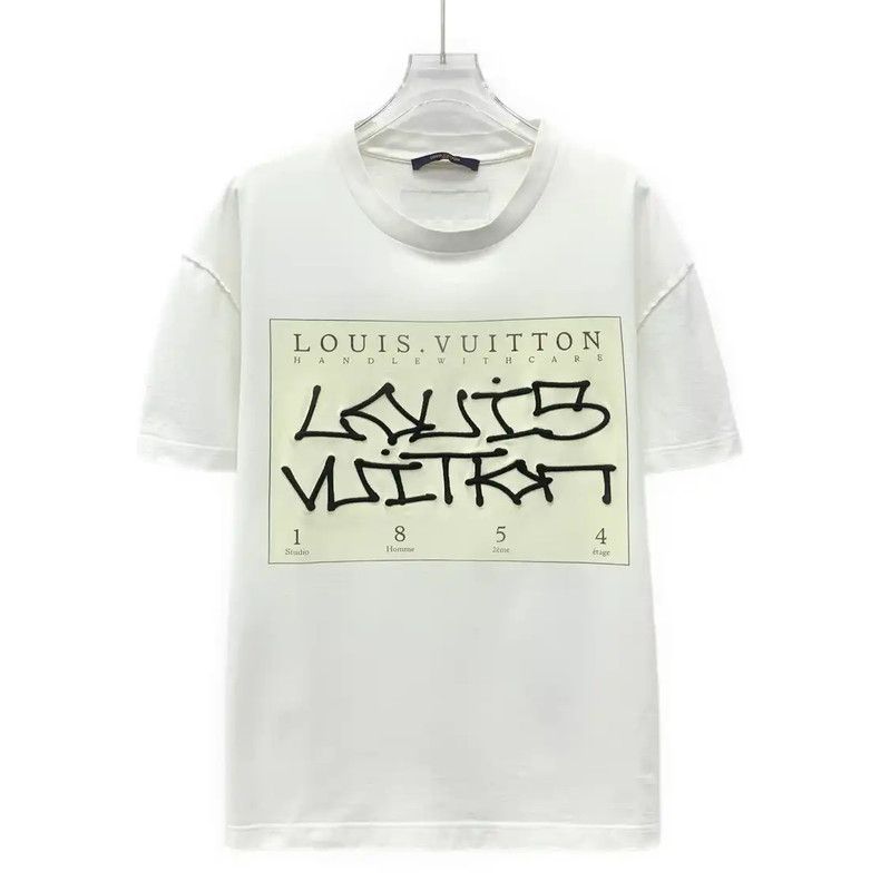 Louis Vuitton Louis Vuitton White Graphic Cotton T-Shirt 0089 Size M / US 6-8 / IT 42-44 - 1 Thumbnail