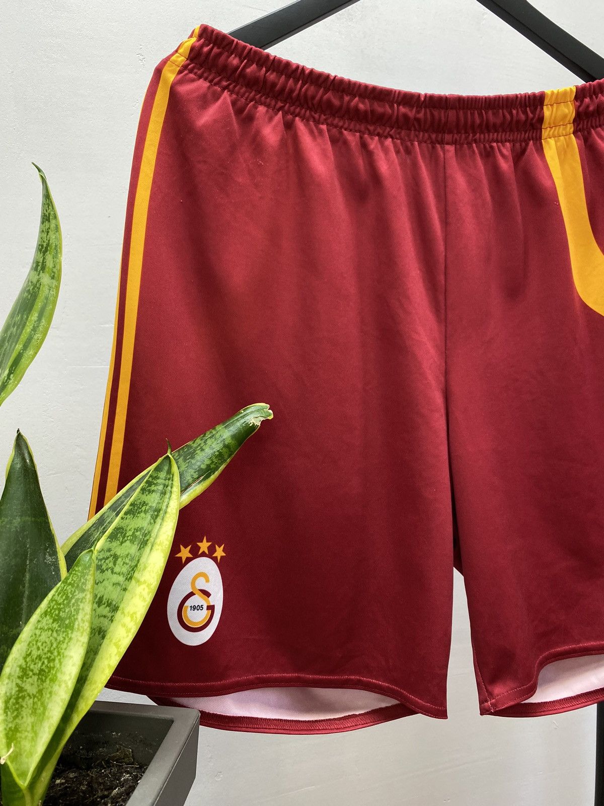 Vintage Adidas Galatasaray 2004 2005 Home Soccer Jersey/Shorts Set Size US L / EU 52-54 / 3 - 17 Thumbnail