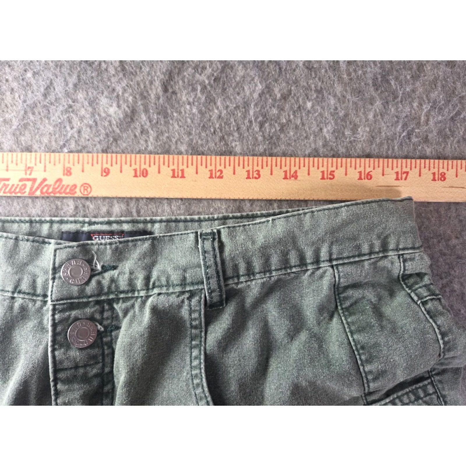 Guess VINTAGE GUESS Denim Shorts 2 Button Front Green 34 Unisex Adults 90s Chino Logo Patch Size US 34 / EU 50 - 5 Thumbnail