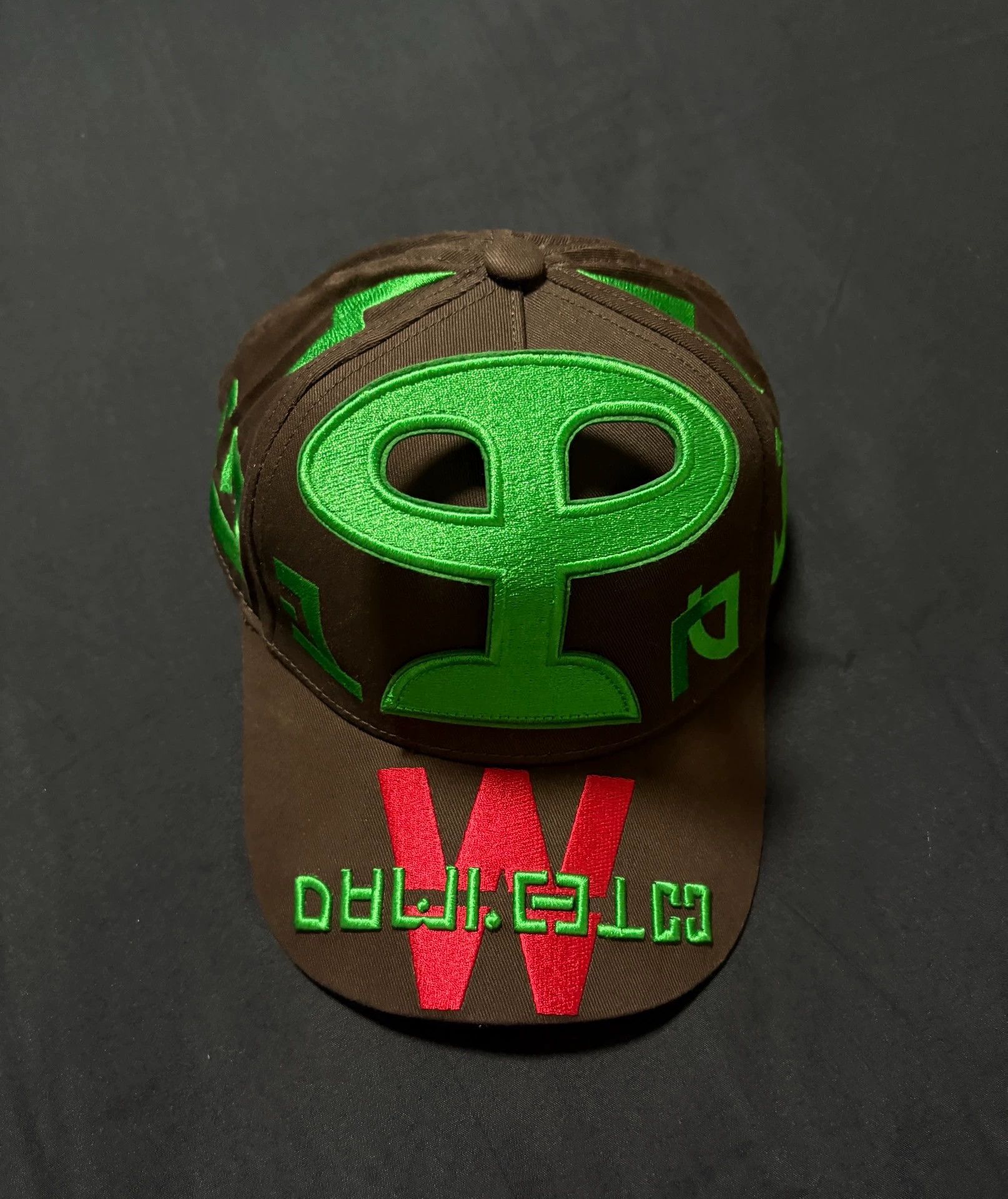 Walter Van Beirendonck Walter Van Beirendonck Embroidered Alien Colorblocked Hat Size ONE SIZE - 1 Thumbnail