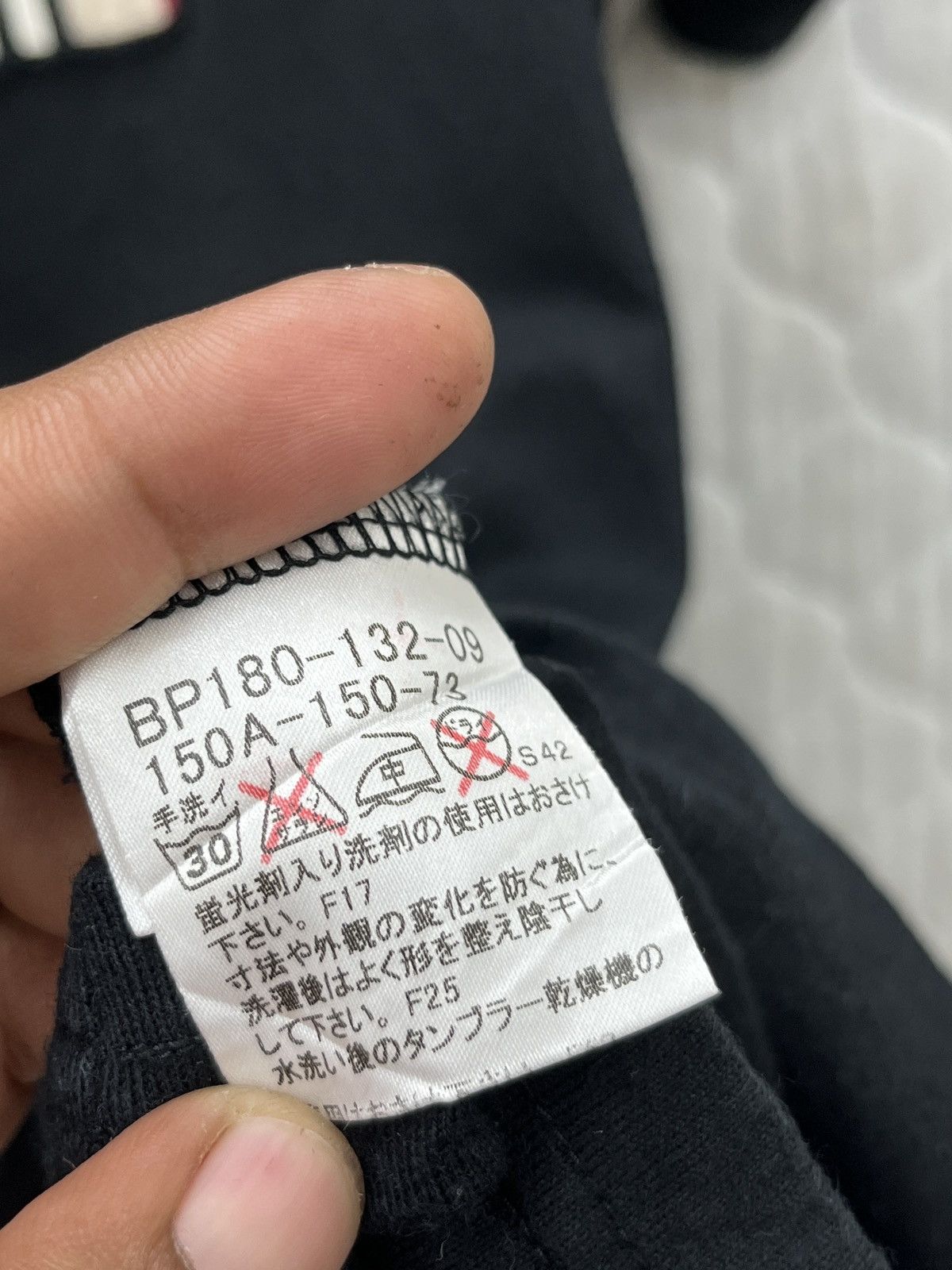 Burberry A(42). STEALS BURBERRY LONDON TEES Size S / US 4 / IT 40 - 6 Thumbnail