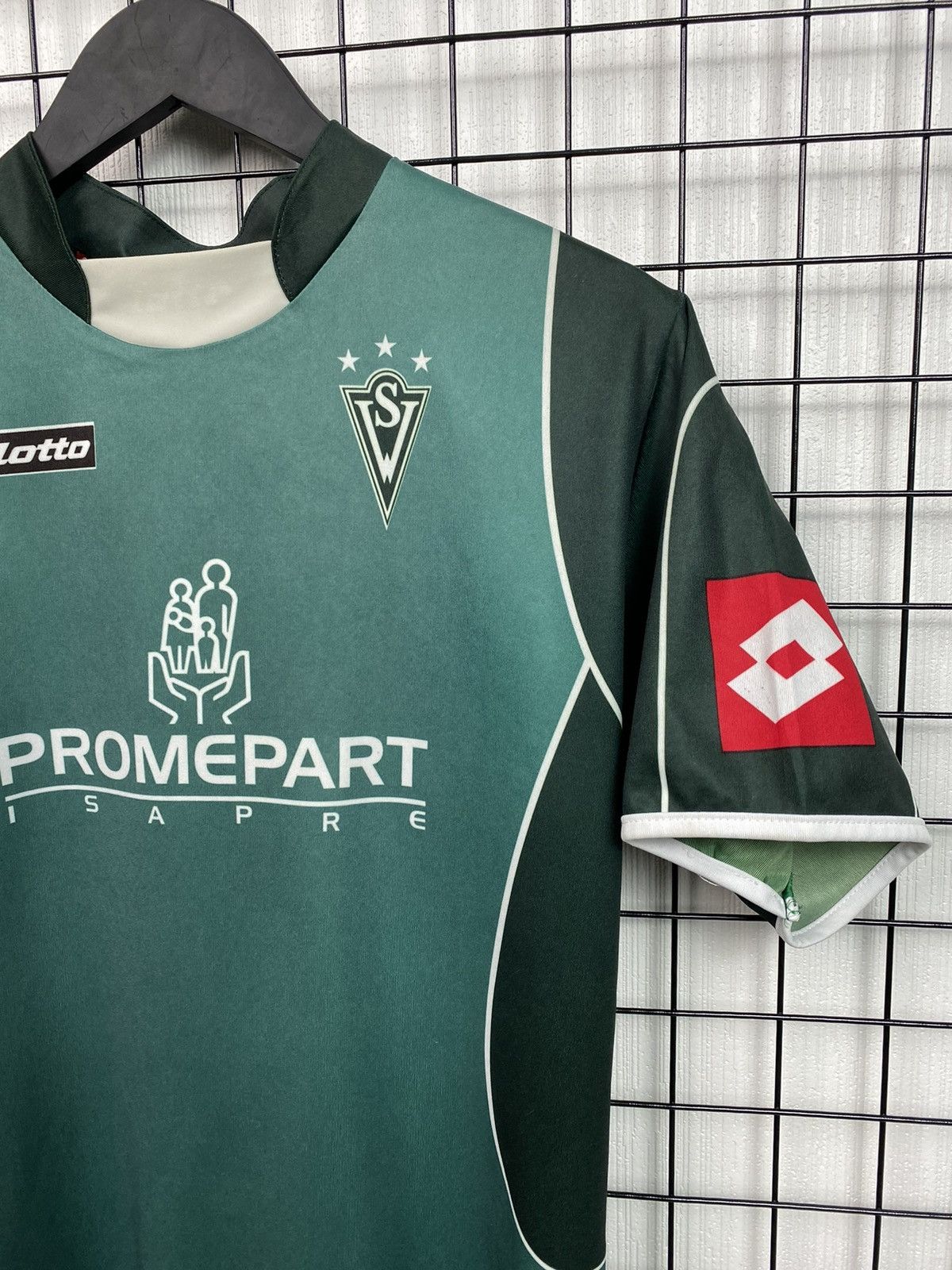 Lotto Sport Rare Santiago Wanderers Lotto 2005 soccer jersey camiseta Size US S / EU 44-46 / 1 - 3 Thumbnail