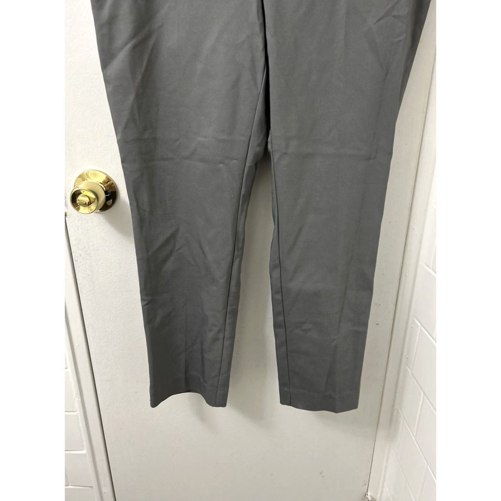 Van Heusen VAN HEUSEN Pants Womens 12x26 Gray Stretch Trousers NWT Dress Pants Workwear Straight Leg Release: NWT Size 34" / US 12 / IT 48 - 3 Thumbnail