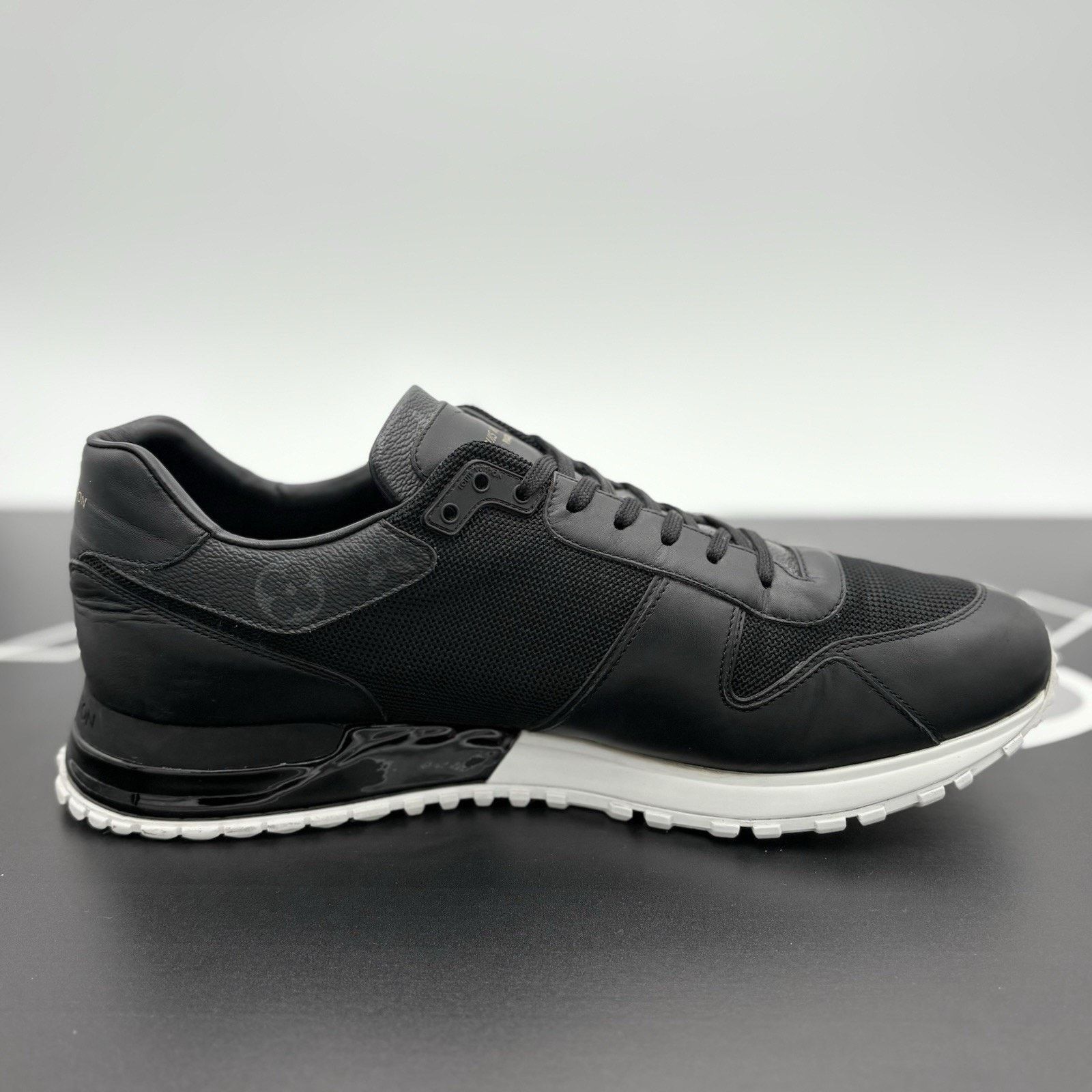 Louis Vuitton Louis Vuitton Run Away ' Black White ' | GOOD CONDITION Size US 11 / EU 44 - 10 Thumbnail