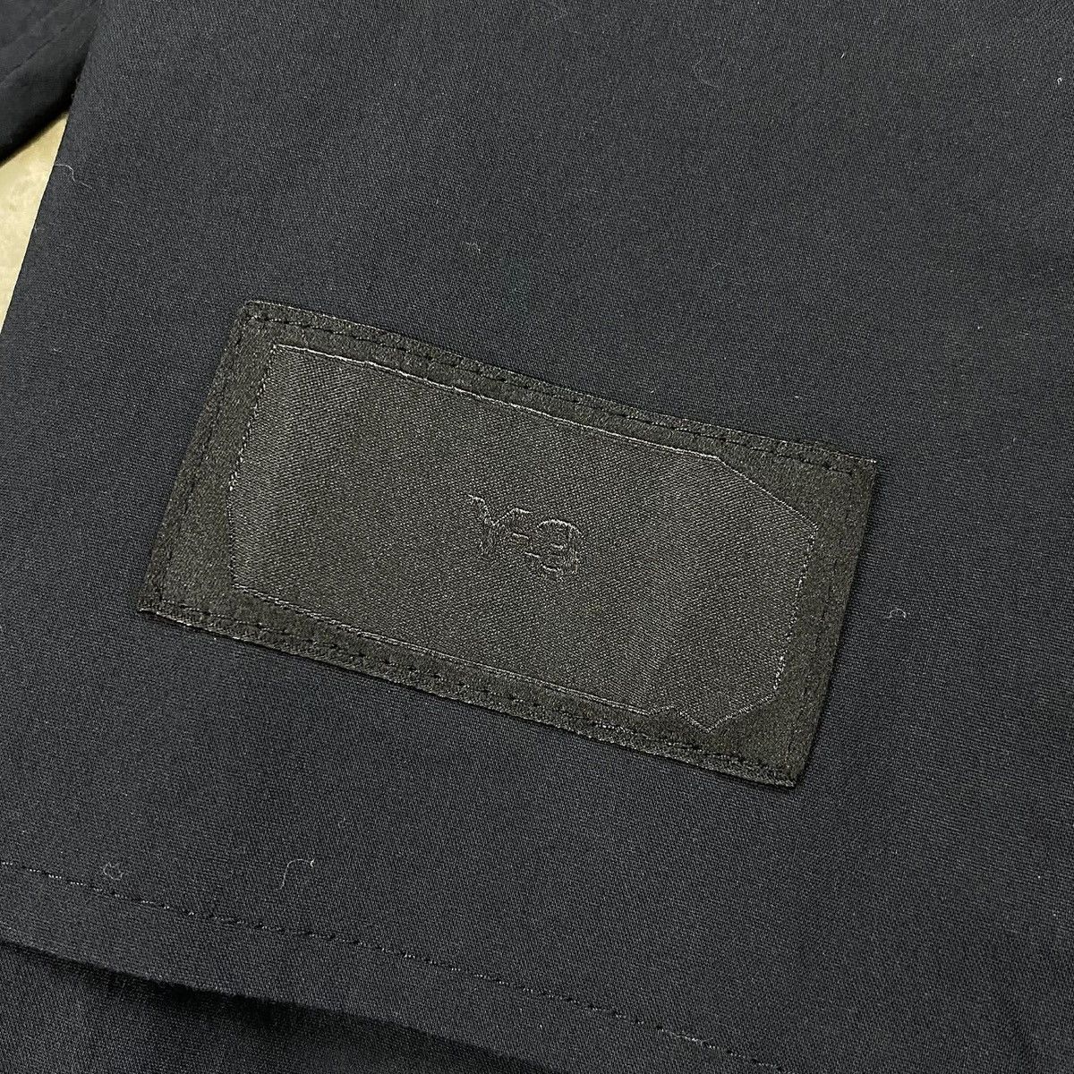 Y-3 Utility Pocket Shirt Size US M / EU 48-50 / 2 - 13 Thumbnail