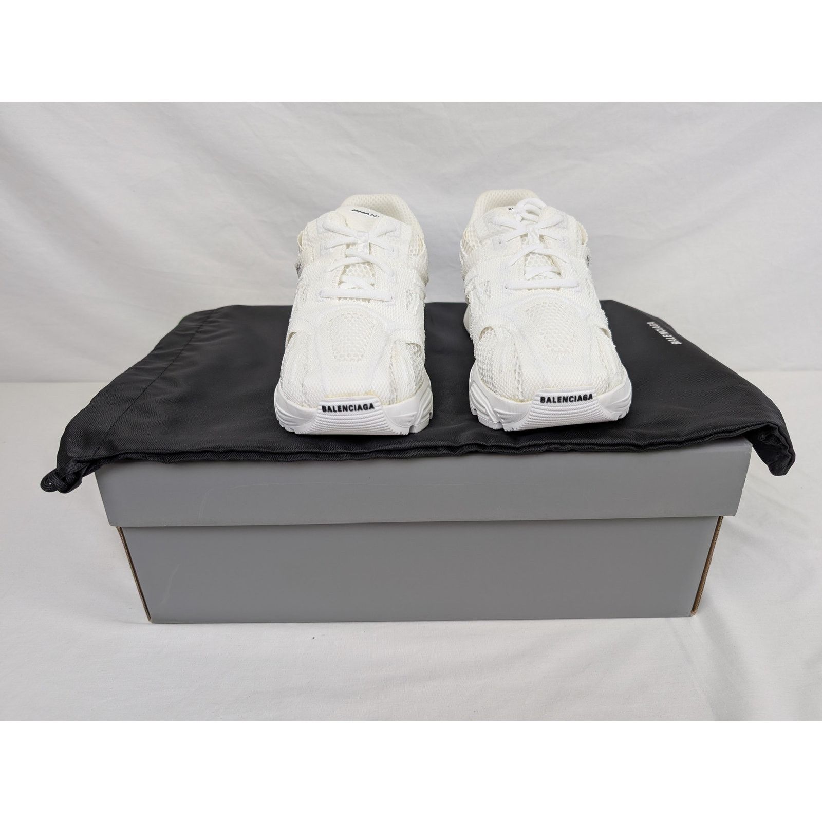 Balenciaga o1rshd1 Phantom Sneakers in White Size US 7 / EU 40 - 13 Thumbnail