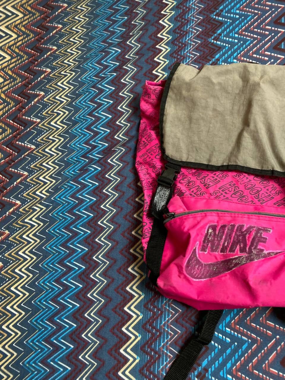 Nike Backpacks Vintage Nike big logo pink streetwear Y2K Size ONE SIZE - 6 Thumbnail