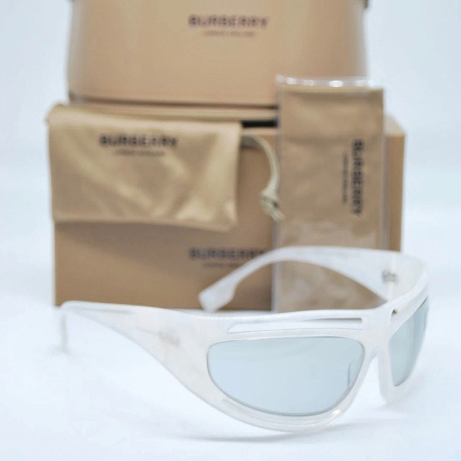 Burberry New Burberry Light Grey Sunglasses, BE4342 388687, Authentic Size ONE SIZE - 8 Thumbnail