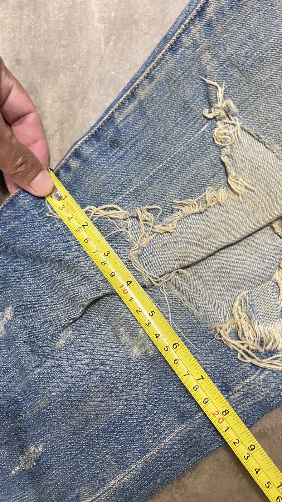 Levi's Original 501 Levi’s Straight Leg Kurt Kobain Grunge Design Size US 33 - 12 Thumbnail