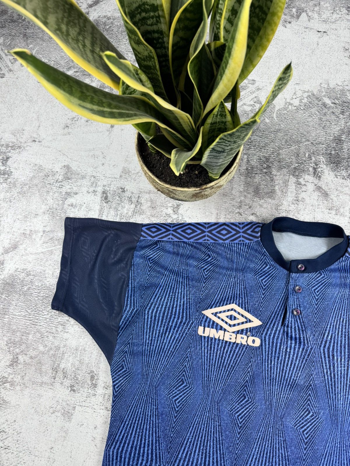 Umbro UMBRO 90S PRO TRAINING 1994/1996 FOOTBALL JERSEY SHIRT TEE Size US M / EU 48-50 / 2 - 7 Thumbnail