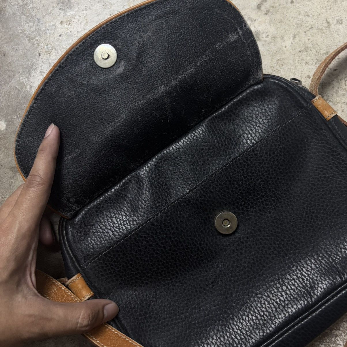 Courreges × Vintage VINTAGE COURREGES SLING BAG Size ONE SIZE - 6 Thumbnail