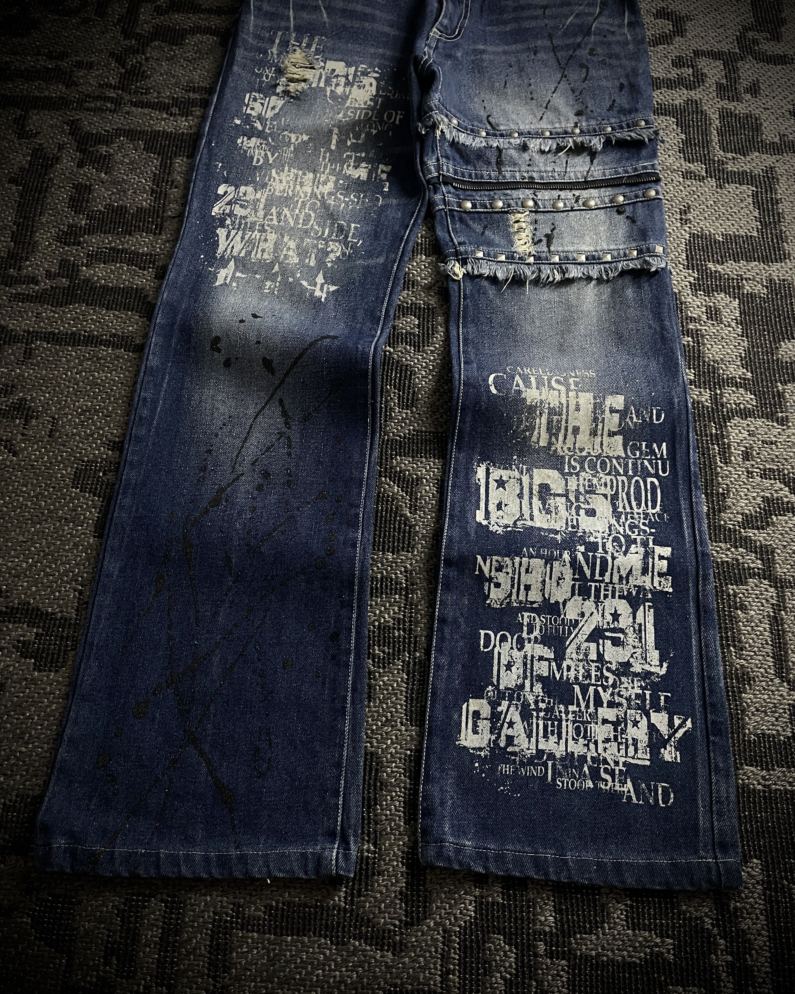 BERNINGS SHO Bernings Sho Distressed Poem Studded Bootcut Denim Size US 29 - 3 Thumbnail