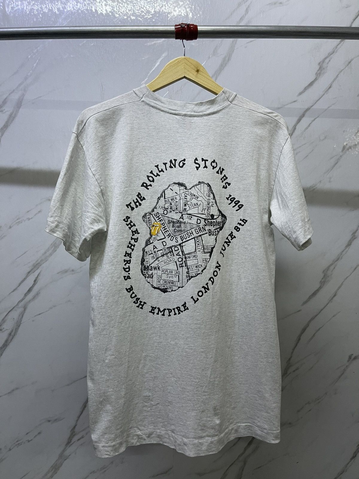 Vintage Rolling Stones 1999 Tour Shepherd’s Bush London M 2 Sided Size US M / EU 48-50 / 2 - 4 Thumbnail