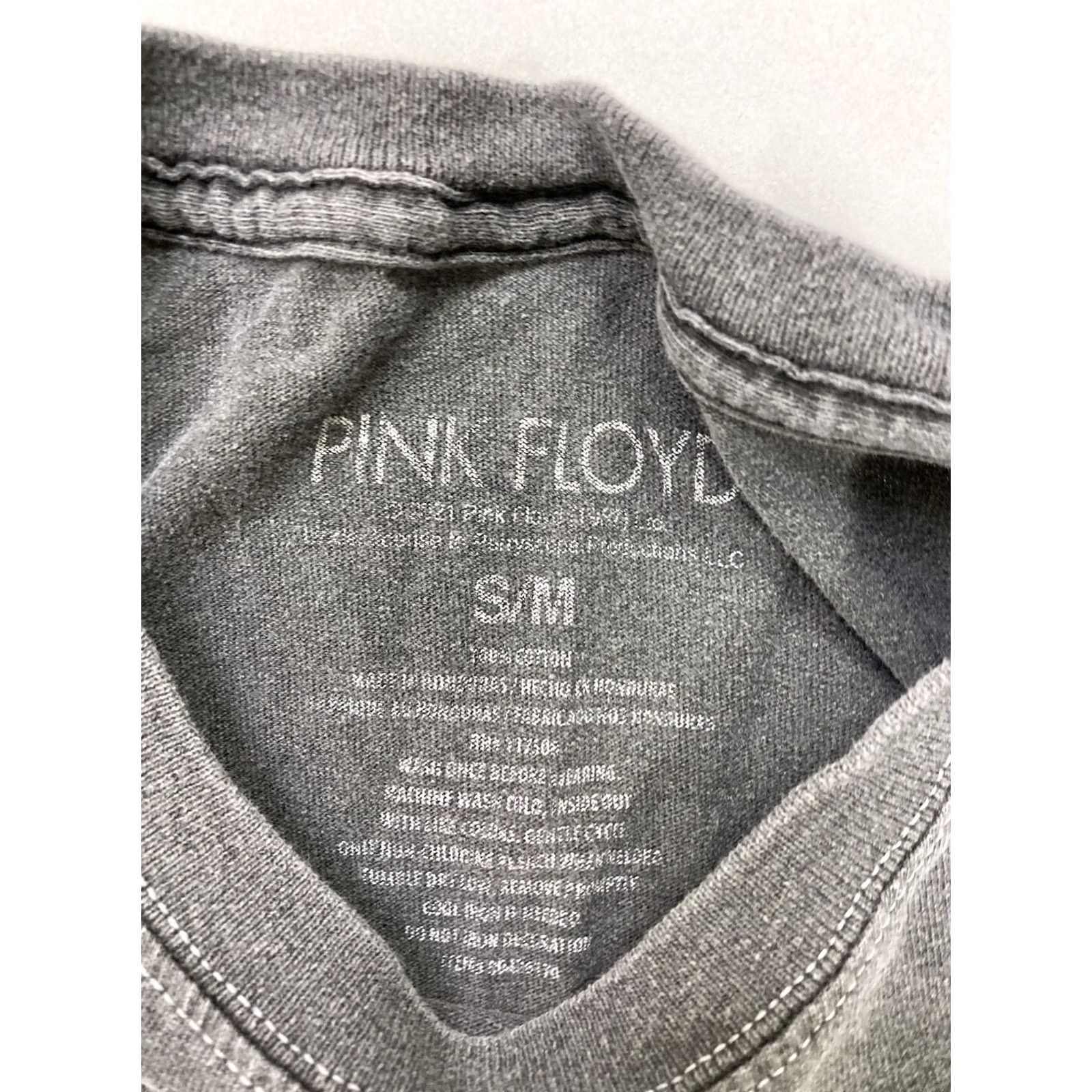 Vintage Pink Floyd Graphic T-shirt Women Medium Gray Short Sleeve Music Shirts Women Medium Gray Crew Neck Pullover Casual All Seasons 2010s Size S / US 4 / IT 40 - 4 Thumbnail