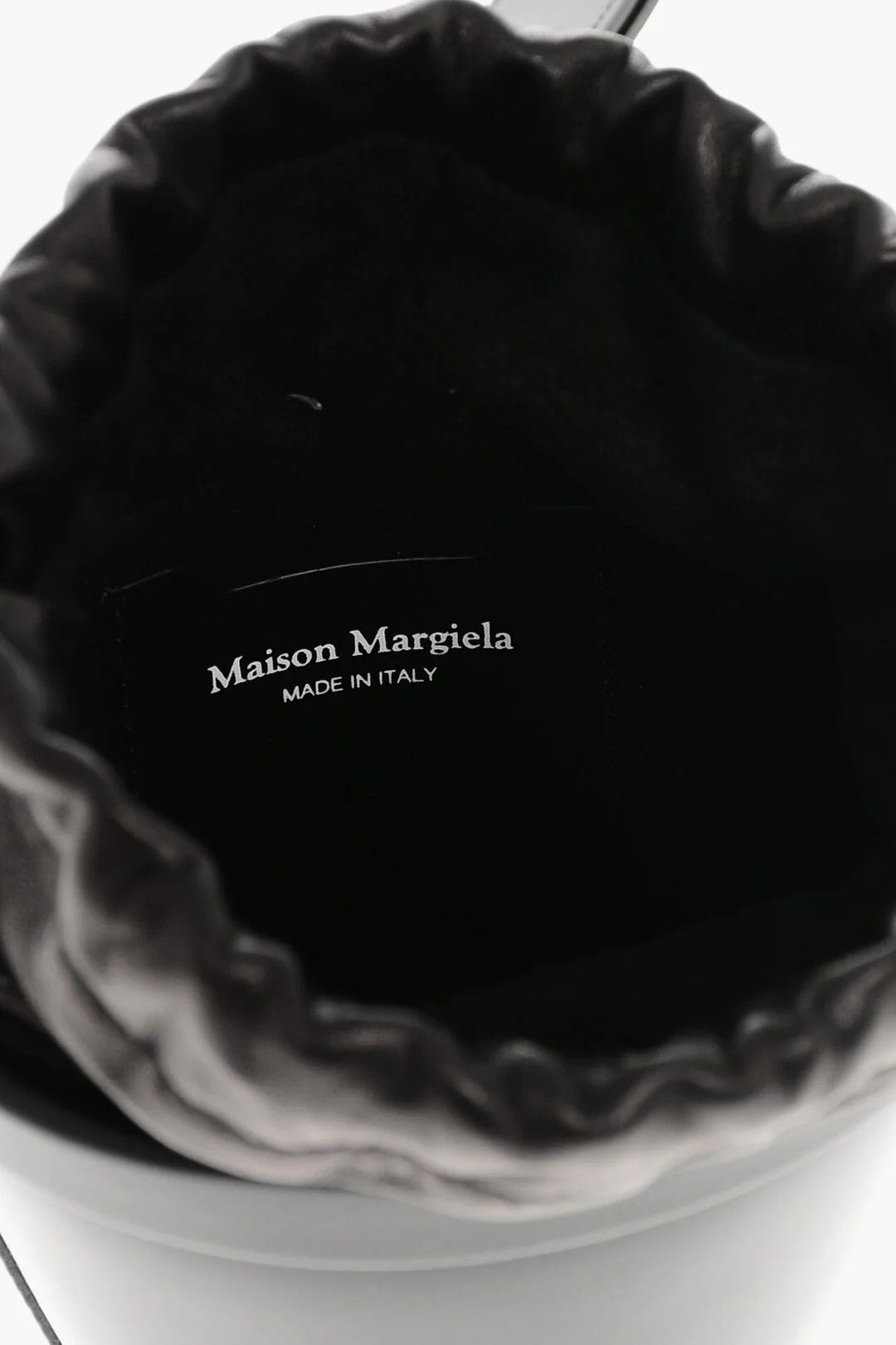 Maison Margiela og1mm0326 Size: OS / Patent Leather Bucket Bag in Black Size ONE SIZE - 4 Thumbnail