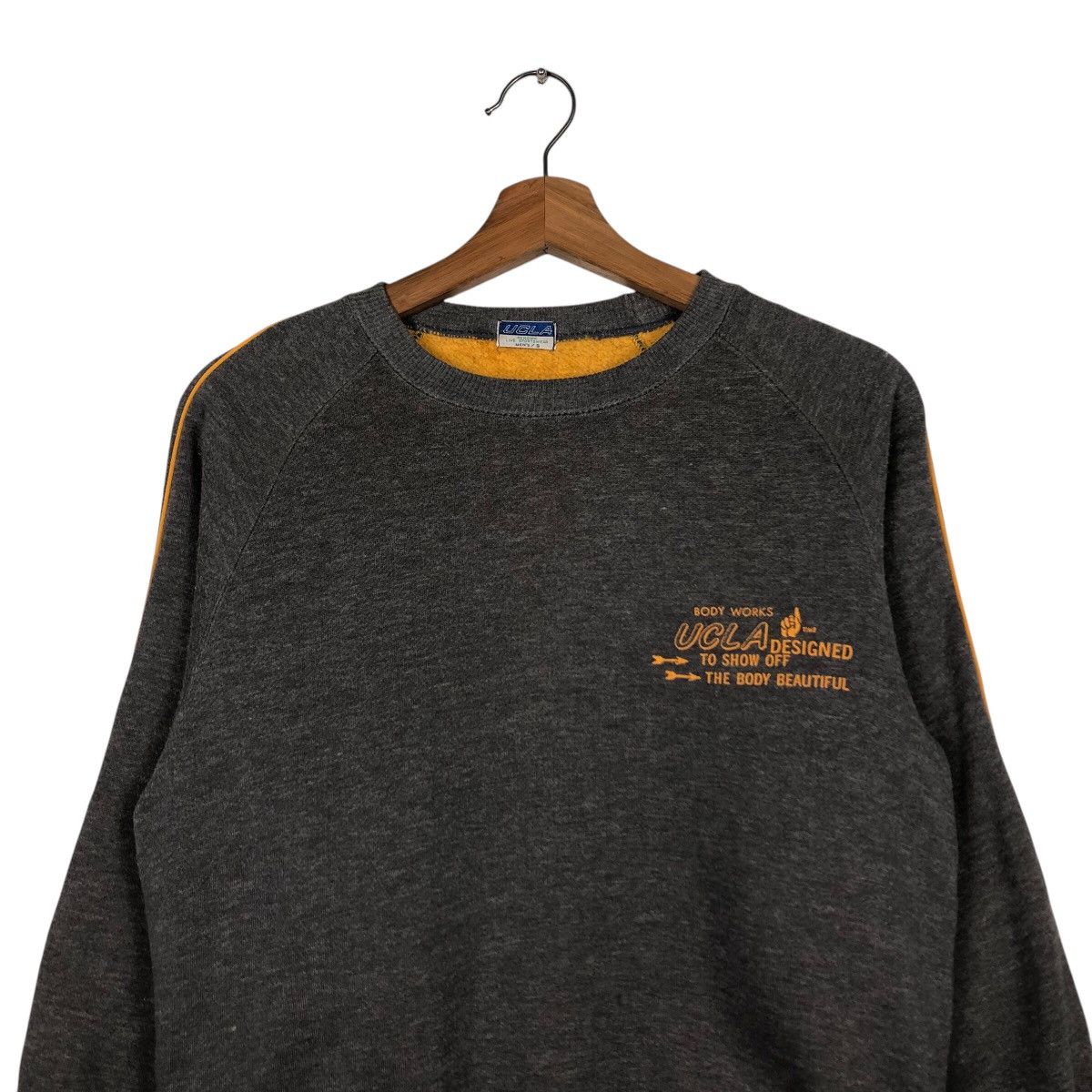 Japanese Brand 📌Vintage Sweatshirt UCLA Big Logo Design Size US S / EU 44-46 / 1 - 4 Thumbnail
