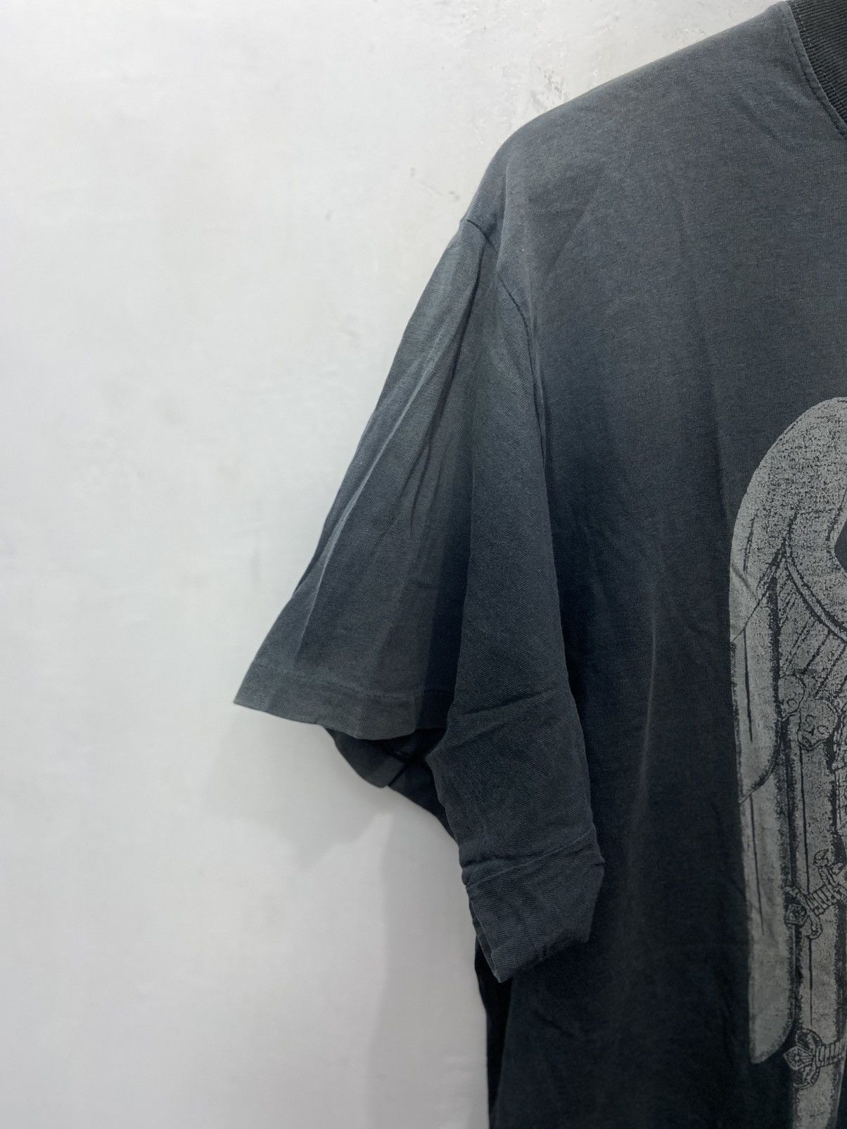 Band Tees Vintage Thrashed Sun Faded Slayer Tshirt 90s Size US XL / EU 56 / 4 - 4 Thumbnail