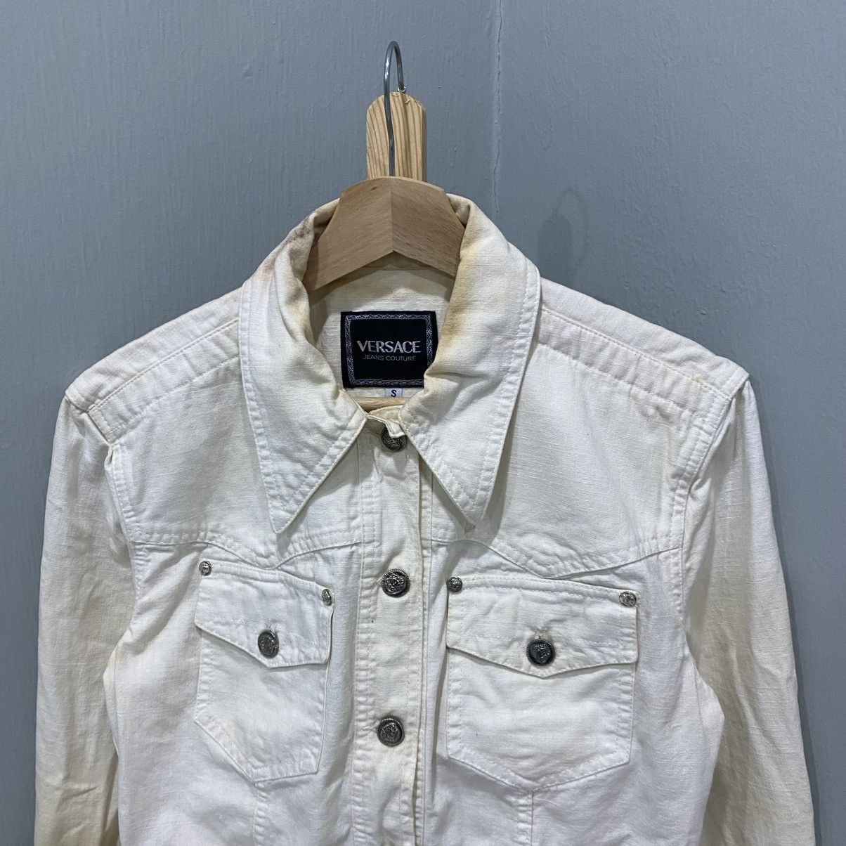Versace Jeans Couture Vintage Versace Jeans Couture White Crop DenimTrucker Jacket Size S / US 4 / IT 40 - 3 Thumbnail