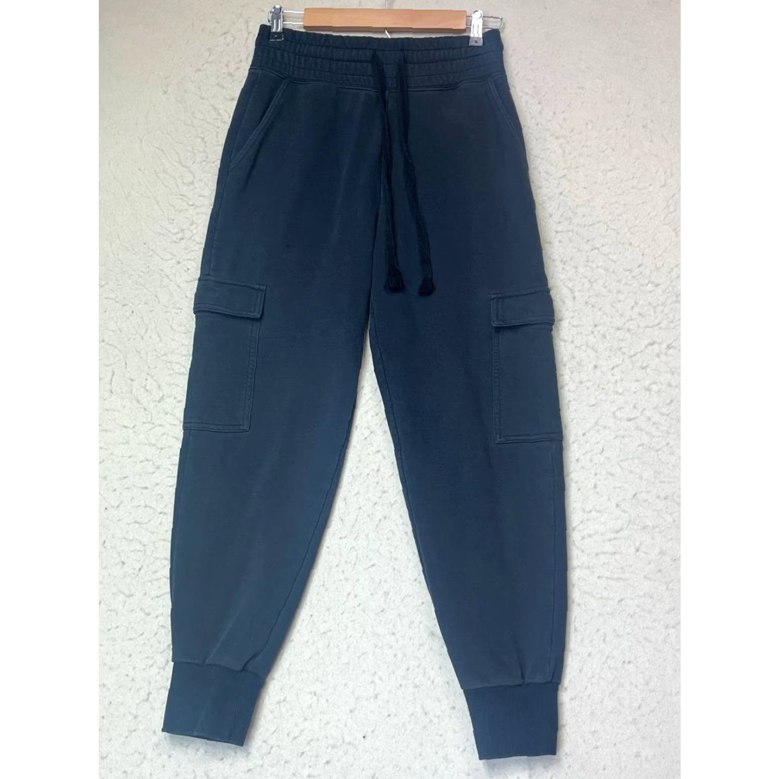 Fabletics Fabletics Men's Black Joggers Pants Tapered Sweatpants Drawstring Size S Size US 29 - 2 Thumbnail