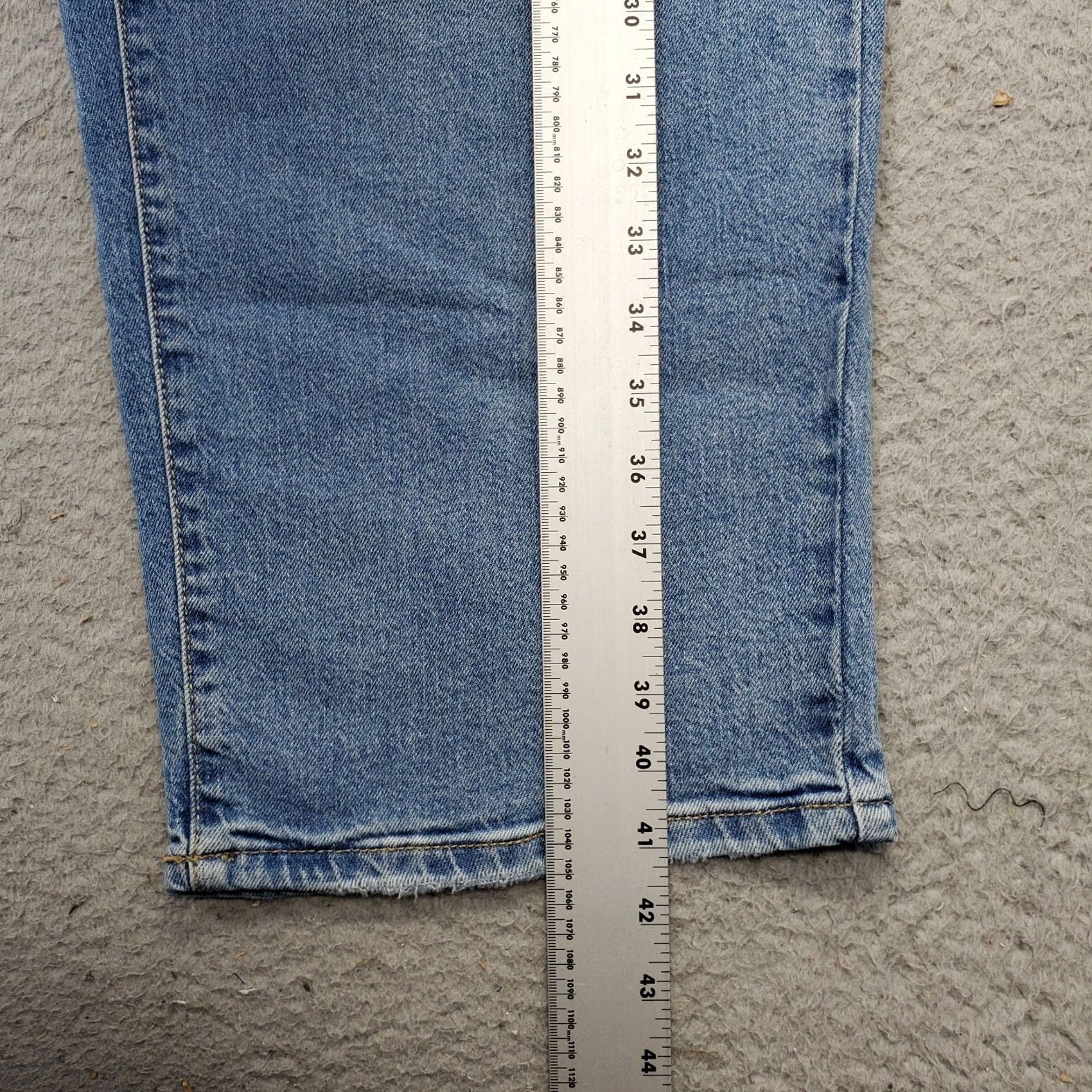 Vintage Universal Thread Jeans Womens 28 Blue Denim Comfort Stretch High Rise 90s Slim Jeans Size 28" / US 6 / IT 42 - 3 Thumbnail