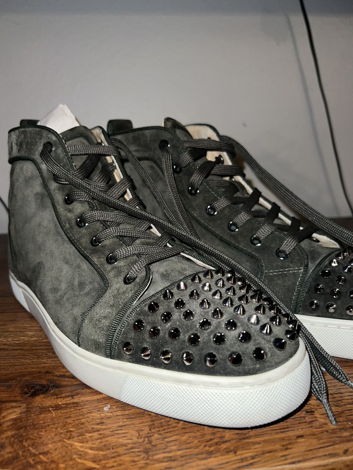 Christian Louboutin RED BOTTOMS FRONT SPIKES BARELY USED SIZE 44.5 / 11 Size US 11 / EU 44 - 3 Thumbnail
